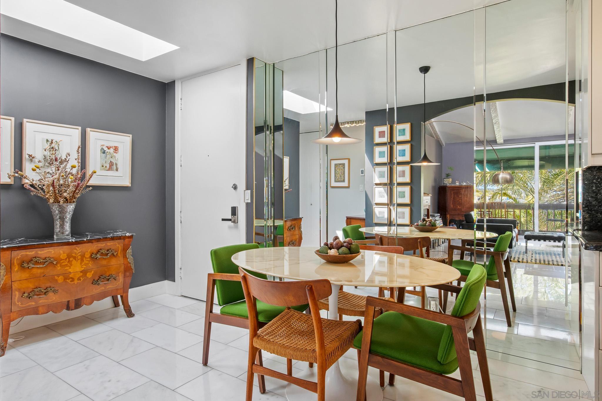 Detail Gallery Image 6 of 17 For 6455  La Jolla Blvd.  308, La Jolla,  CA 92037 - 2 Beds | 2 Baths