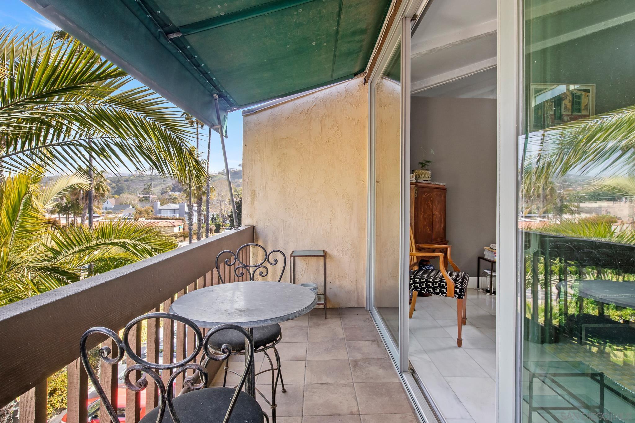 Detail Gallery Image 10 of 17 For 6455  La Jolla Blvd.  308, La Jolla,  CA 92037 - 2 Beds | 2 Baths