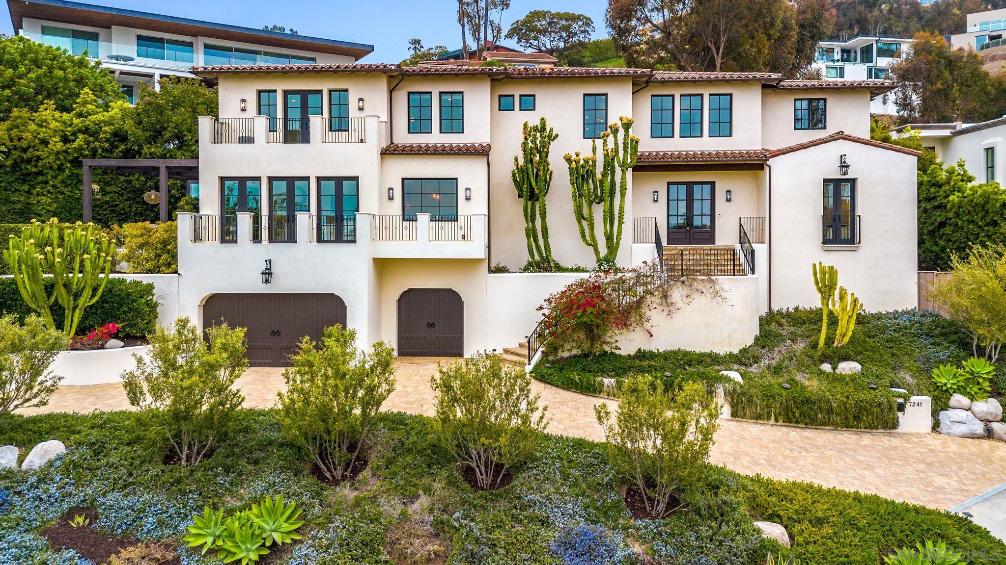 Detail Gallery Image 1 of 1 For 7241  Carrizo Dr, La Jolla,  CA 92037 - 5 Beds | 4/1 Baths