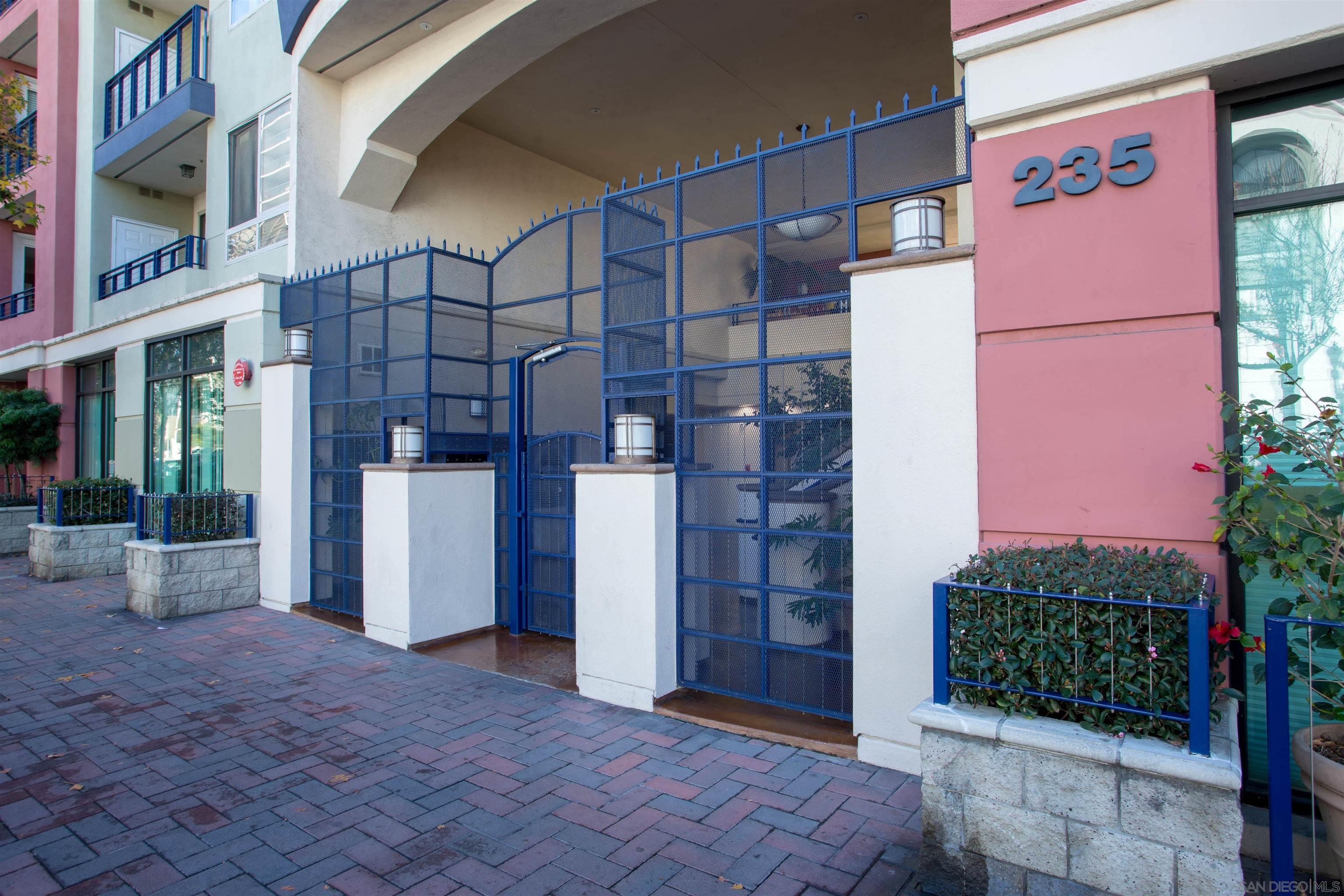 Detail Gallery Image 1 of 1 For 235  Market  #510,  San Diego,  CA 92101 - 2 Beds | 1/1 Baths