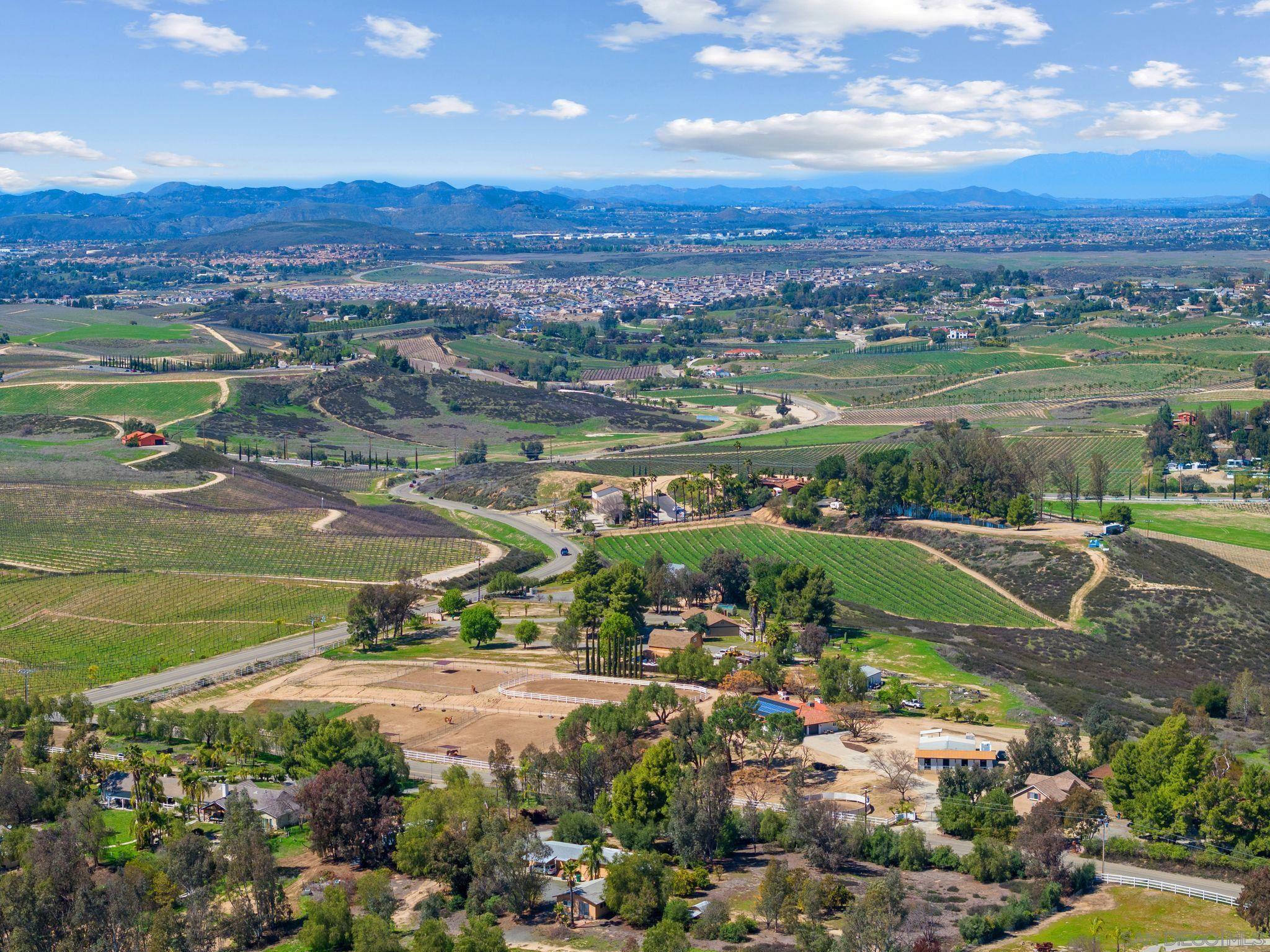 Detail Gallery Image 1 of 24 For 34020  Madera De Playa, Temecula,  CA 92592 - 3 Beds | 3 Baths