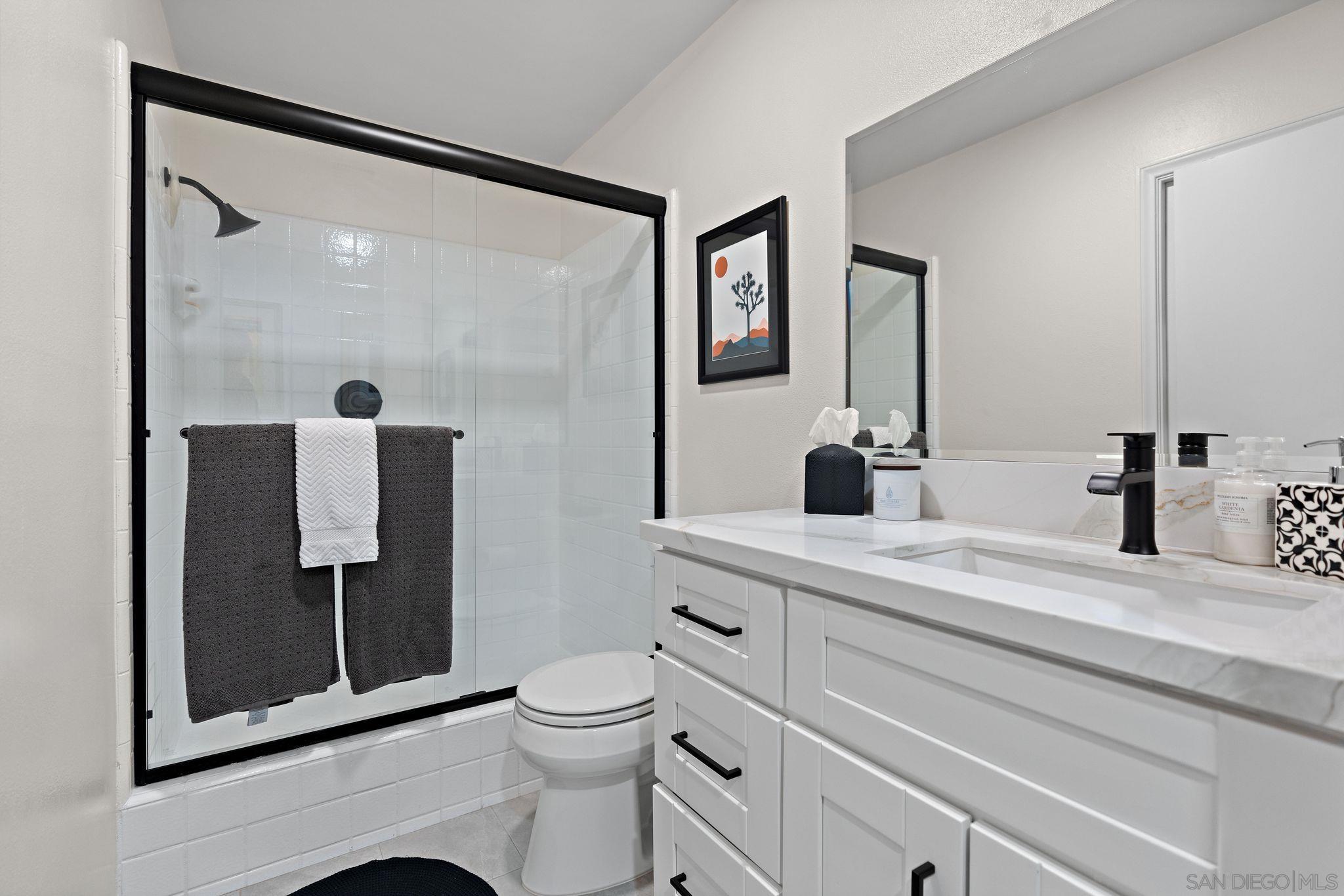 Detail Gallery Image 15 of 24 For 34020  Madera De Playa, Temecula,  CA 92592 - 3 Beds | 3 Baths