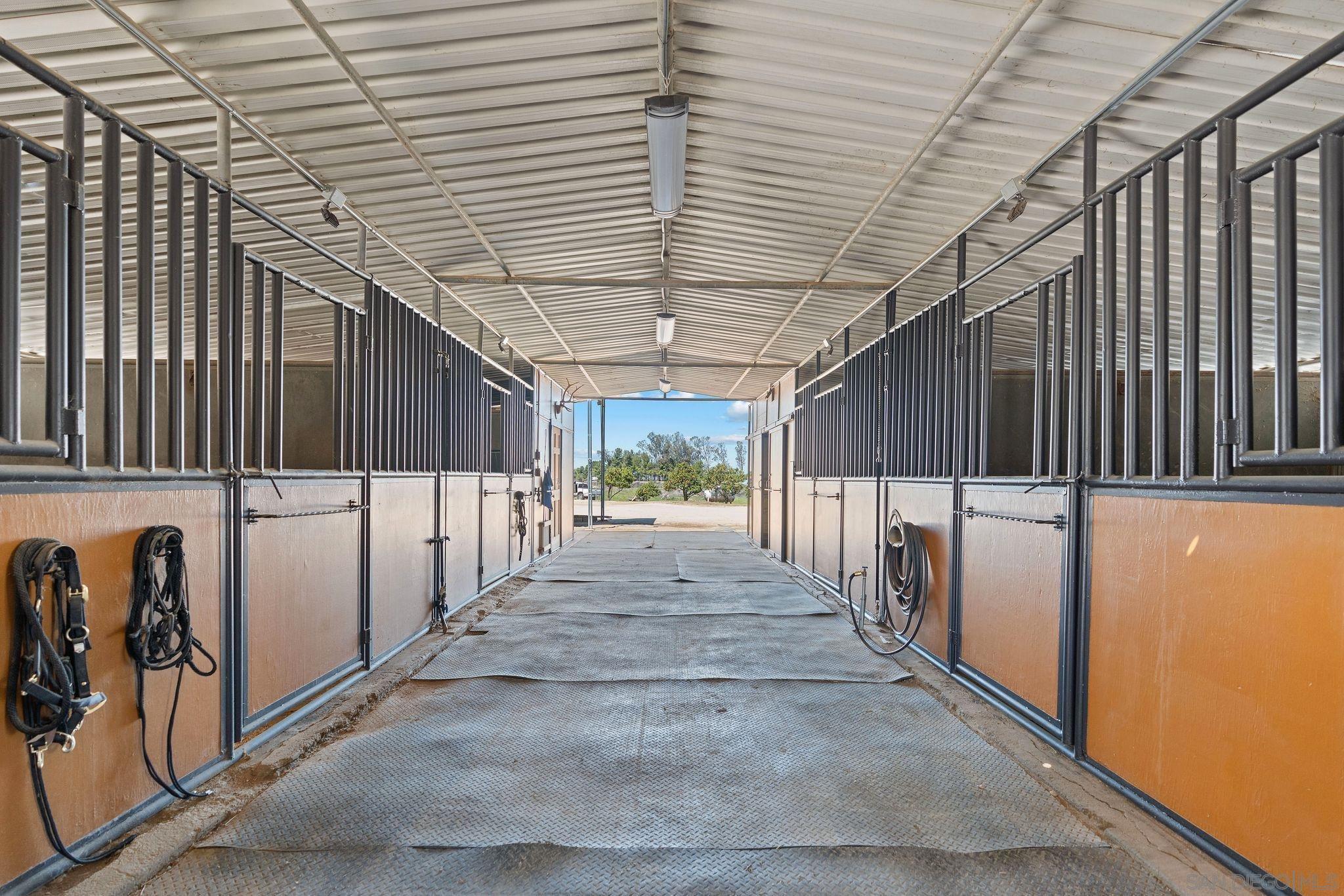 Detail Gallery Image 17 of 24 For 34020  Madera De Playa, Temecula,  CA 92592 - 3 Beds | 3 Baths