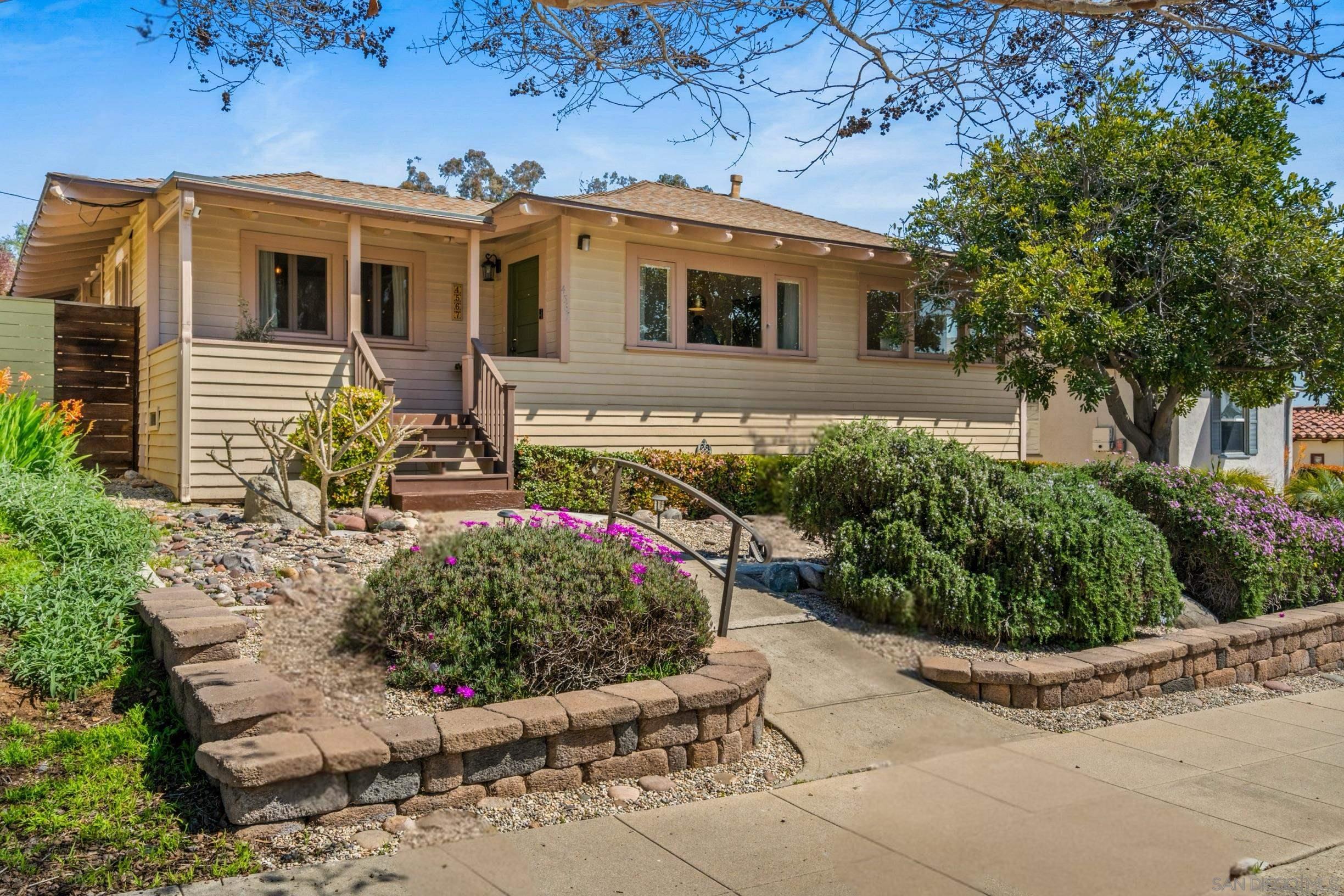 Detail Gallery Image 1 of 1 For 4567  New Hampshire Street, San Diego,  CA 92116 - 3 Beds | 1/1 Baths