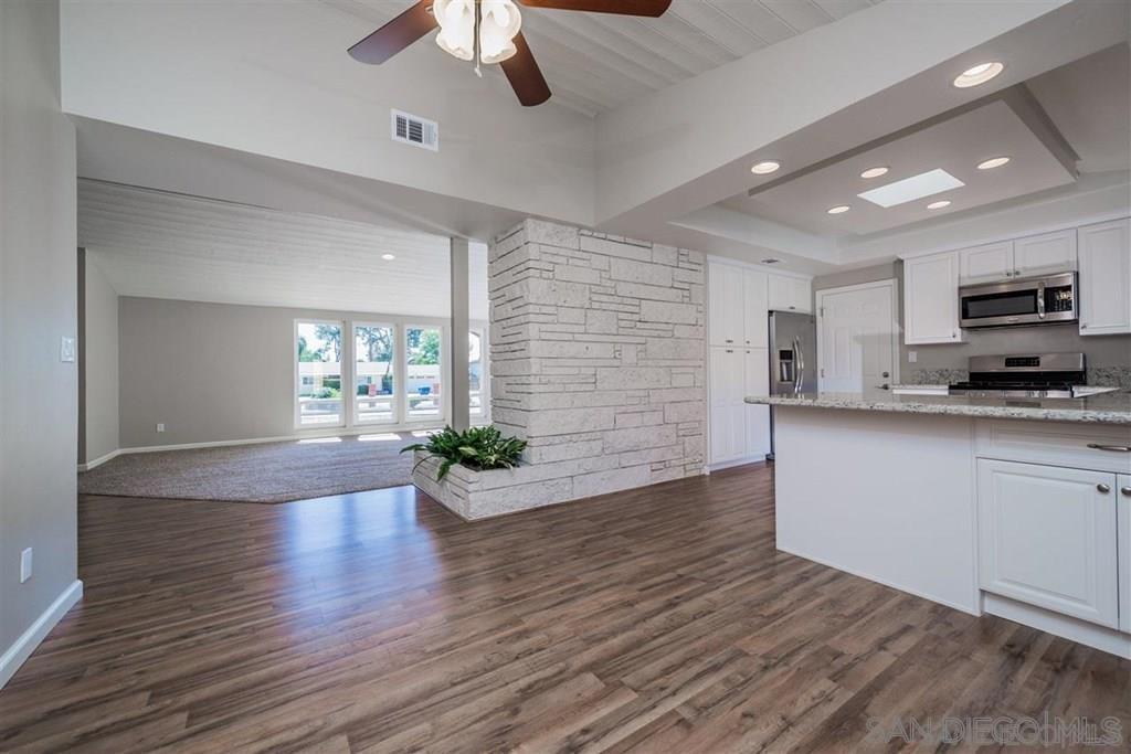 Detail Gallery Image 1 of 1 For 827  Terra Ln, El Cajon,  CA 92019 - 5 Beds | 2 Baths