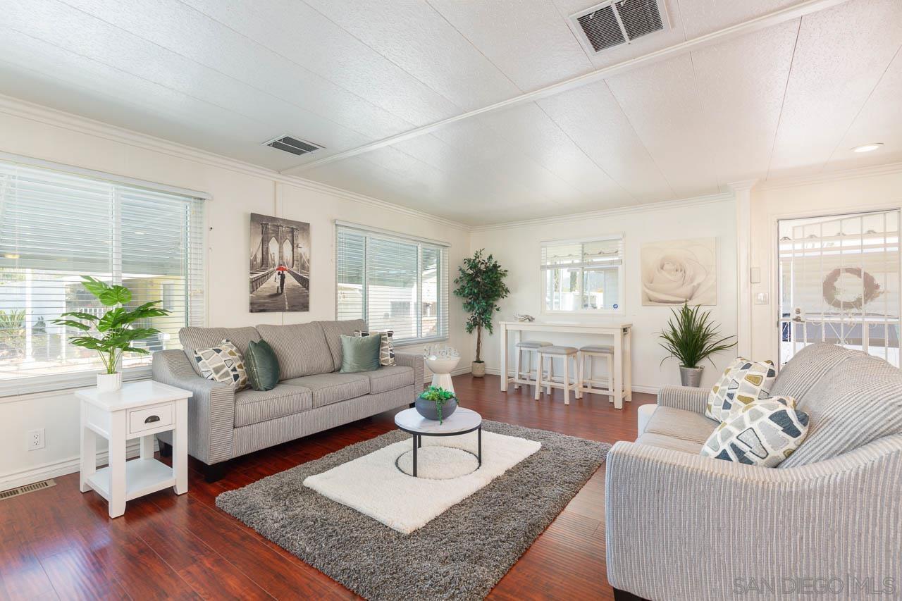 Detail Gallery Image 3 of 20 For 2280 E Valley Parkway E 75, Escondido,  CA 92027 - 2 Beds | 2 Baths