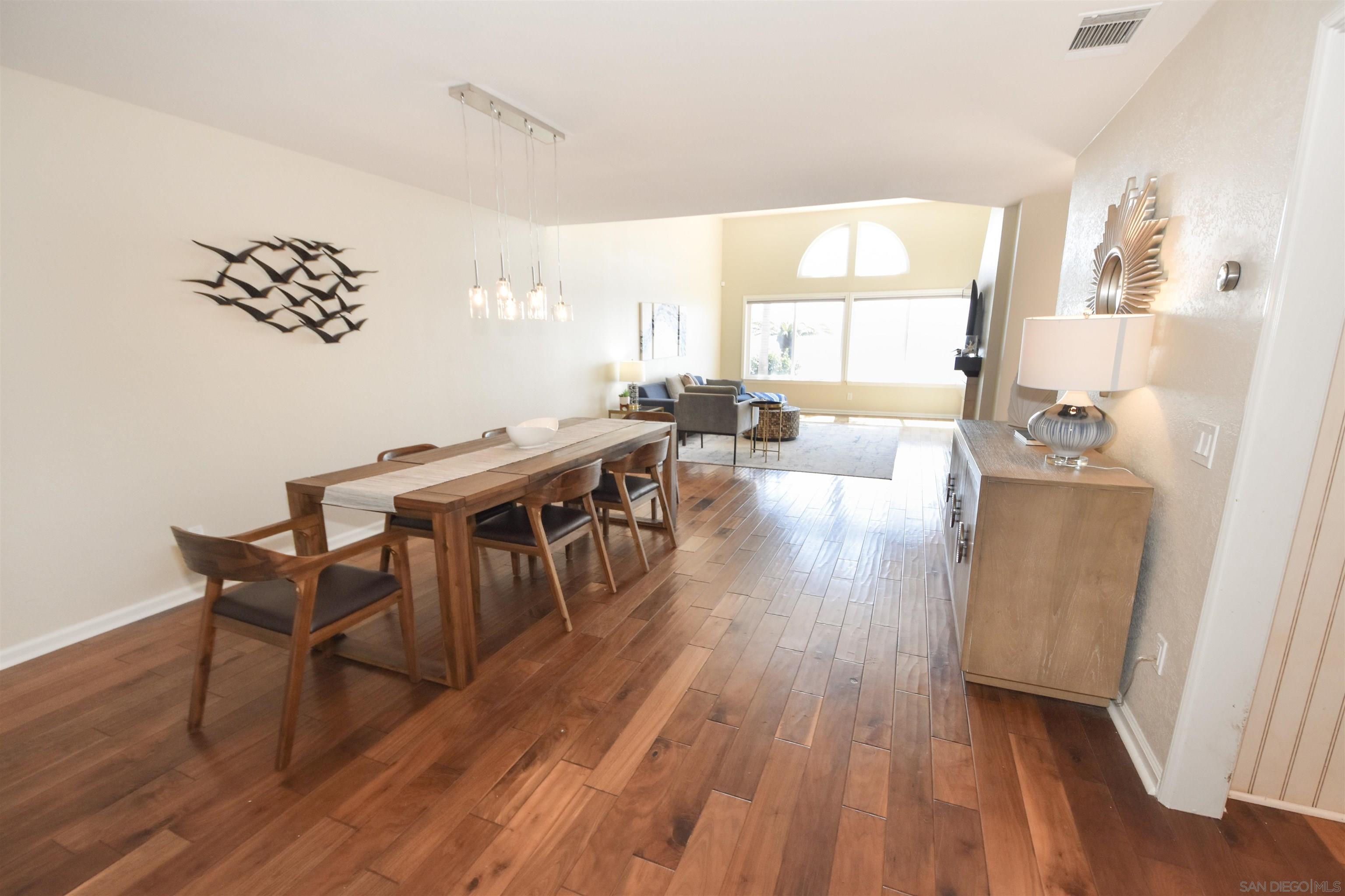 Detail Gallery Image 4 of 38 For 15  Aruba Bnd, Coronado,  CA 92118 - 3 Beds | 3 Baths