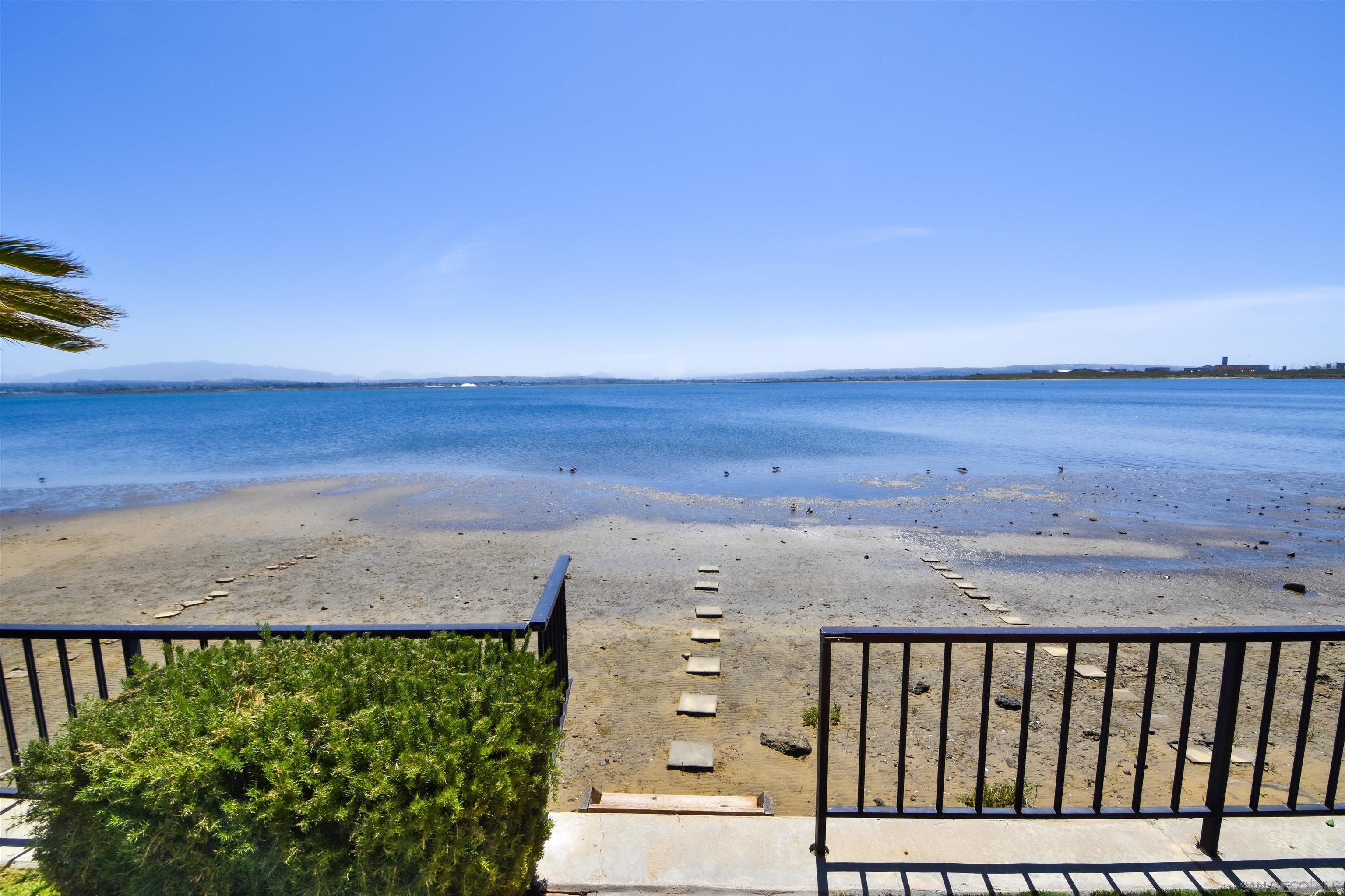 Detail Gallery Image 34 of 38 For 15  Aruba Bnd, Coronado,  CA 92118 - 3 Beds | 3 Baths