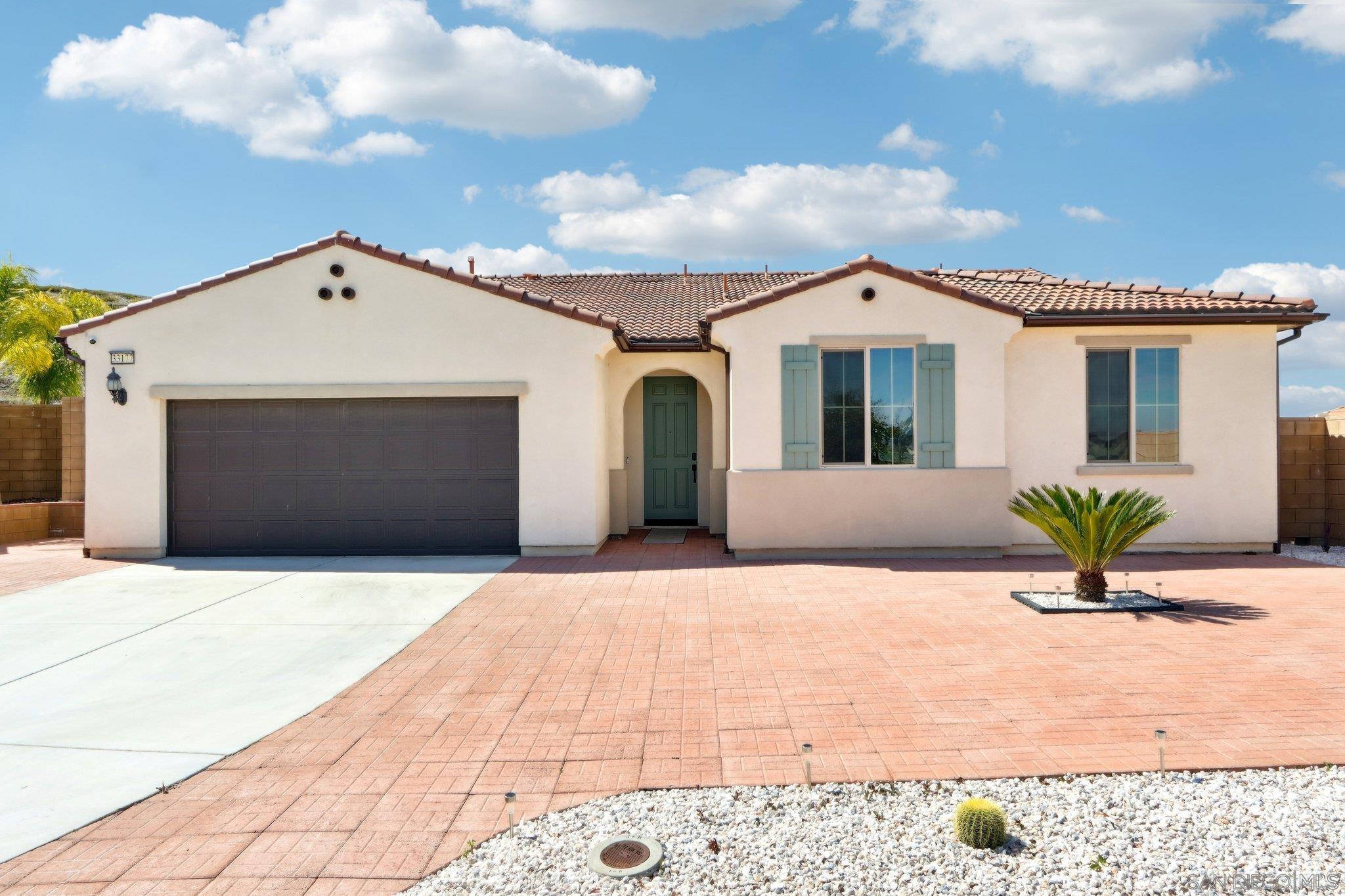 Detail Gallery Image 1 of 1 For 33177  Lirac Lane, Winchester,  CA 92596 - 4 Beds | 2 Baths