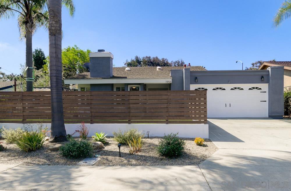 Detail Gallery Image 1 of 1 For 1955  Village Wood, Encinitas,  CA 92024 - 4 Beds | 2 Baths