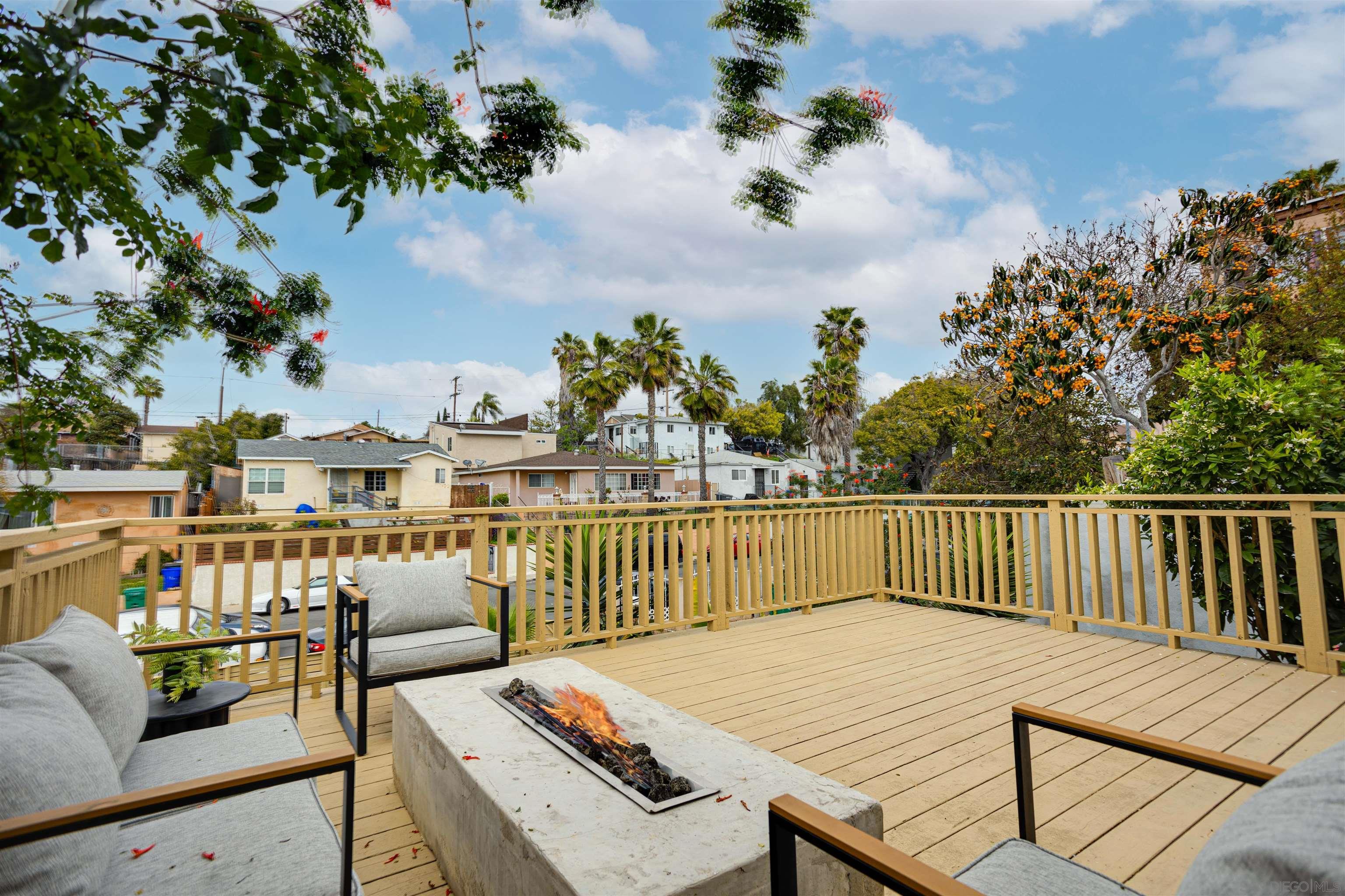 Detail Gallery Image 1 of 1 For 3831  Franklin Ave, San Diego,  CA 92113 - 3 Beds | 2/1 Baths