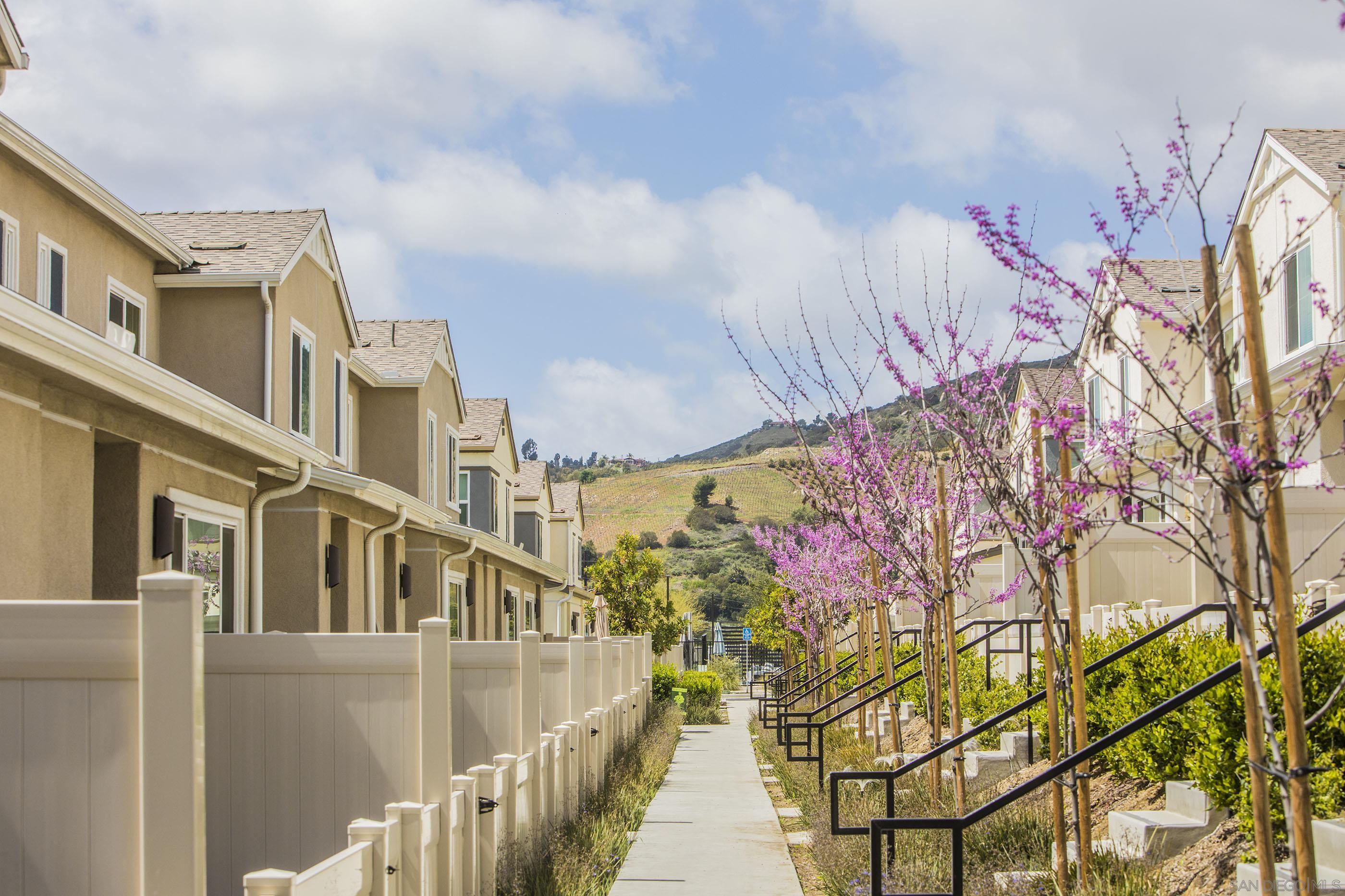 Detail Gallery Image 1 of 1 For 356  Sweet Place, Fallbrook,  CA 92028 - 3 Beds | 2/1 Baths