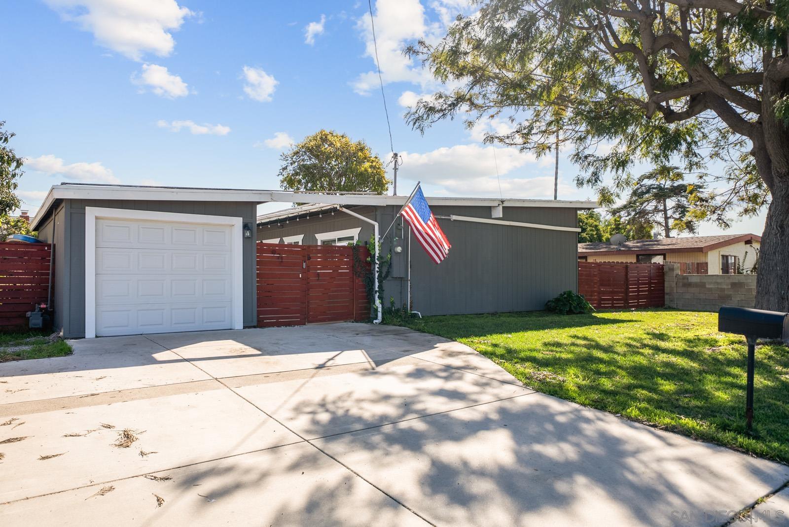 Detail Gallery Image 1 of 1 For 971  Monserate, Chula Vista,  CA 91911 - 3 Beds | 2 Baths