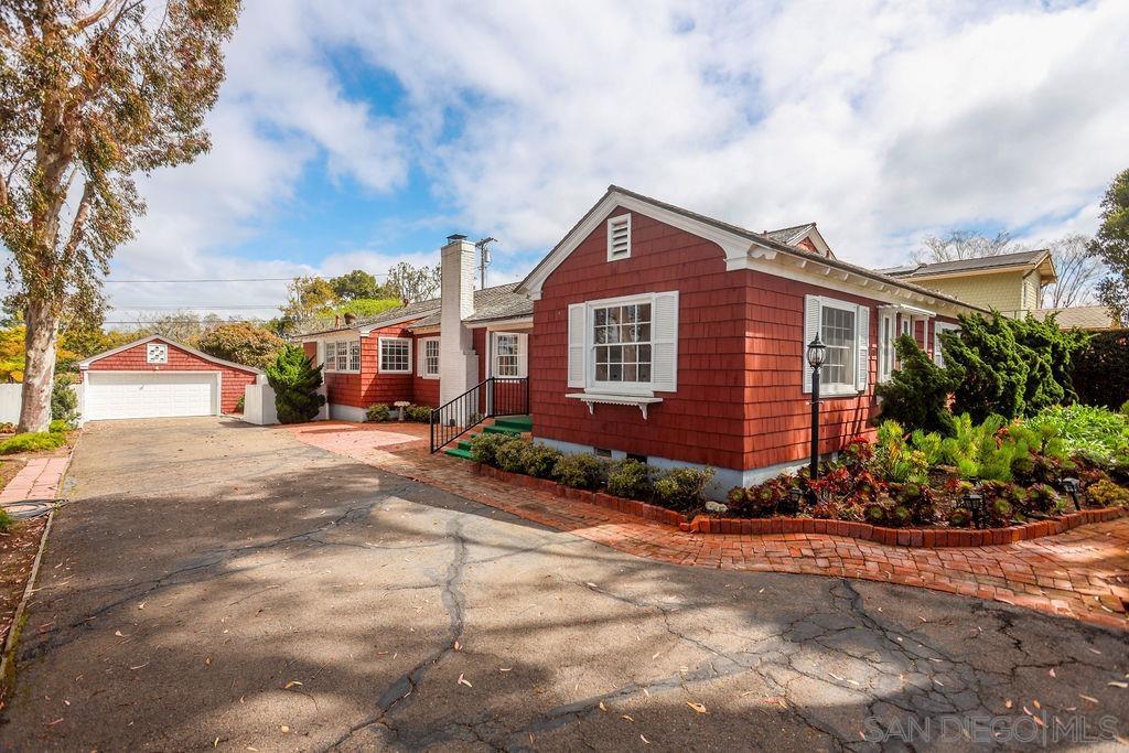 Detail Gallery Image 1 of 1 For 3710  Warner St, San Diego,  CA 92106 - 4 Beds | 3 Baths