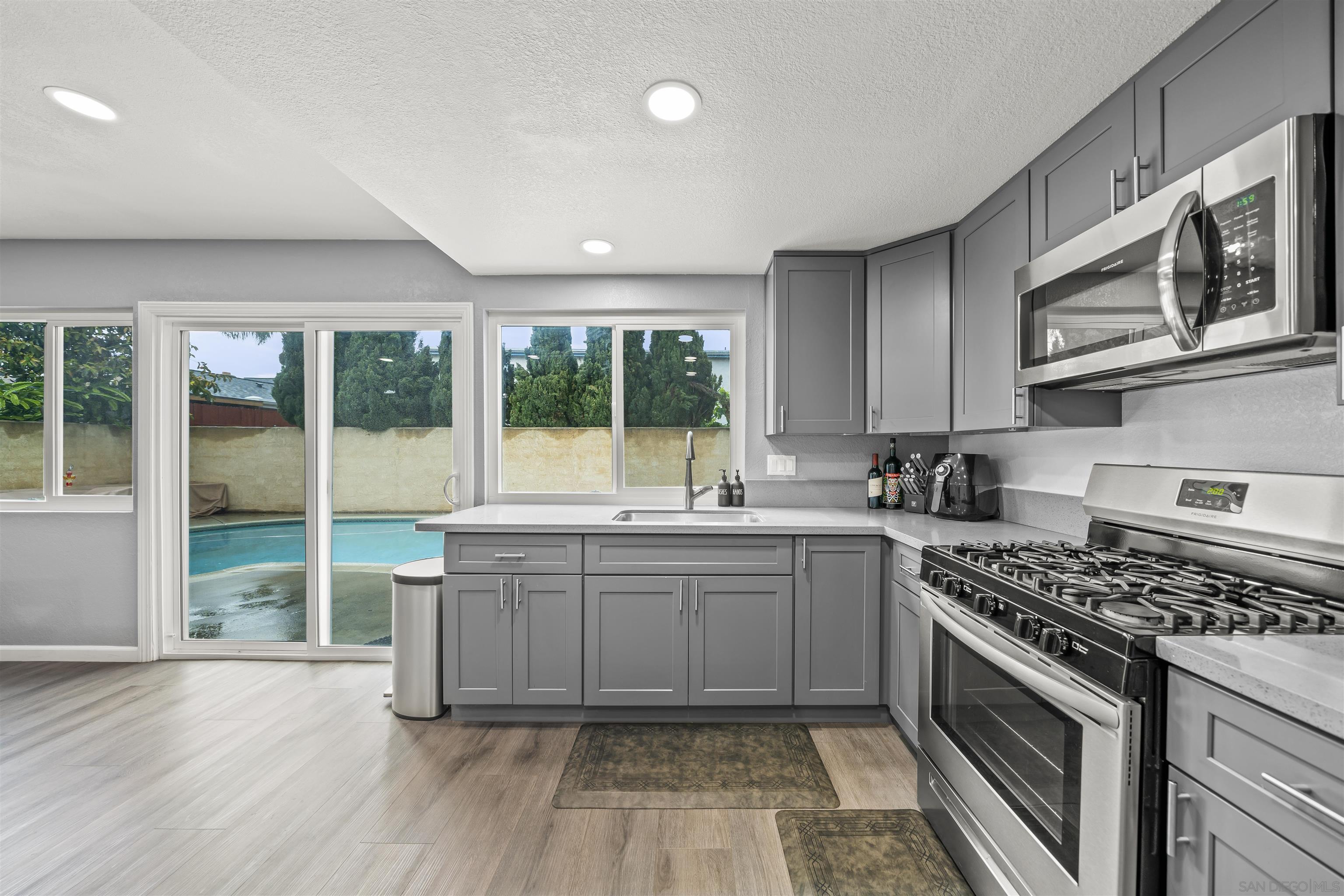 Detail Gallery Image 1 of 1 For 2933  Demeter Way, San Diego,  CA 92139 - 4 Beds | 2 Baths