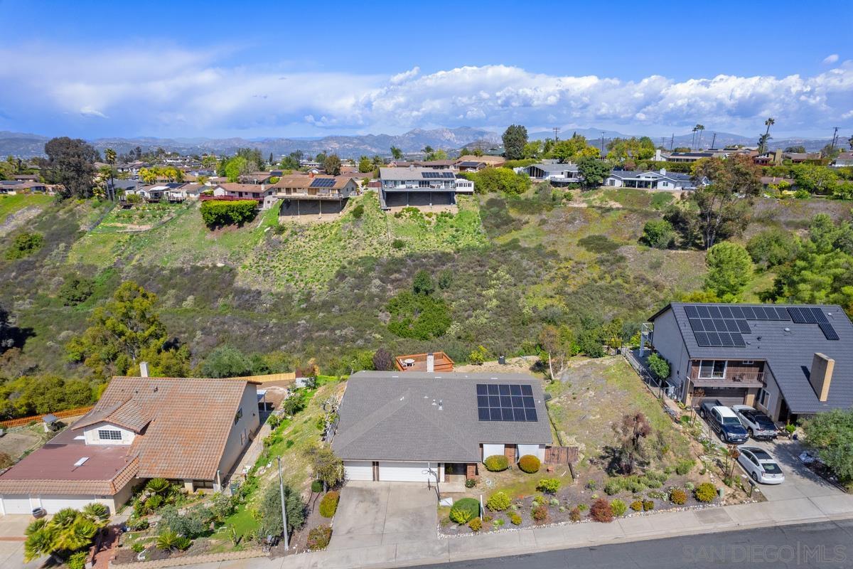 Detail Gallery Image 1 of 1 For 2134  Flying Hills Lane, El Cajon,  CA 92020 - 3 Beds | 2 Baths