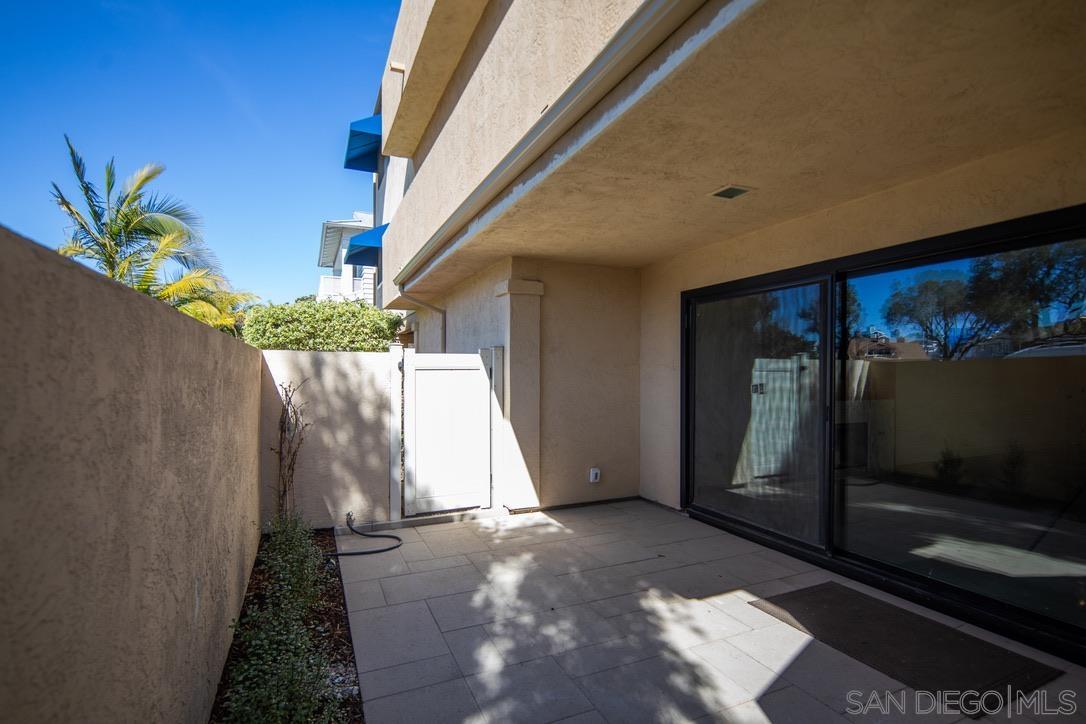 Detail Gallery Image 15 of 17 For 857  F Ave, Coronado,  CA 92118 - 2 Beds | 2 Baths