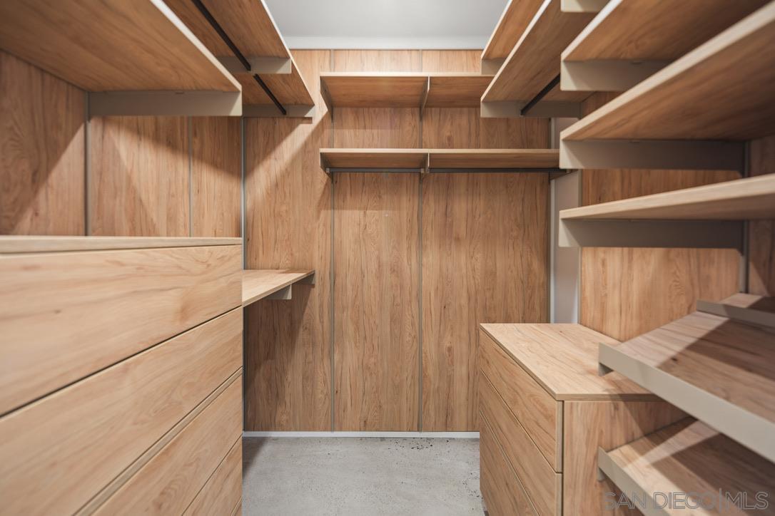 Detail Gallery Image 9 of 17 For 857  F Ave, Coronado,  CA 92118 - 2 Beds | 2 Baths