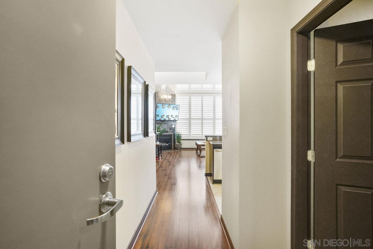 Detail Gallery Image 4 of 27 For 1240  India St  #104,  San Diego,  CA 92101 - 1 Beds | 1/1 Baths