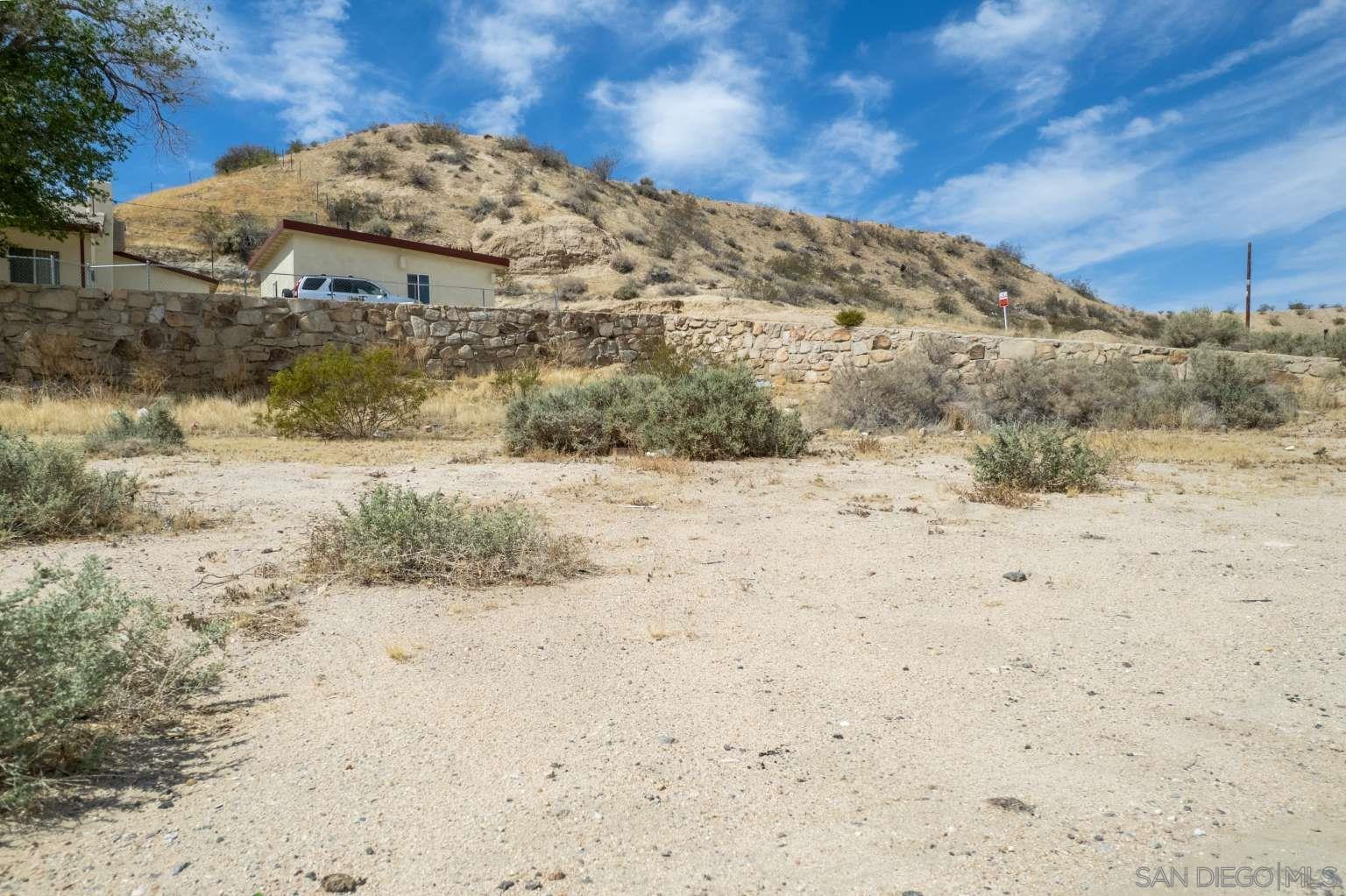 Detail Gallery Image 21 of 41 For , Victorville,  CA 92395 - – Beds | – Baths