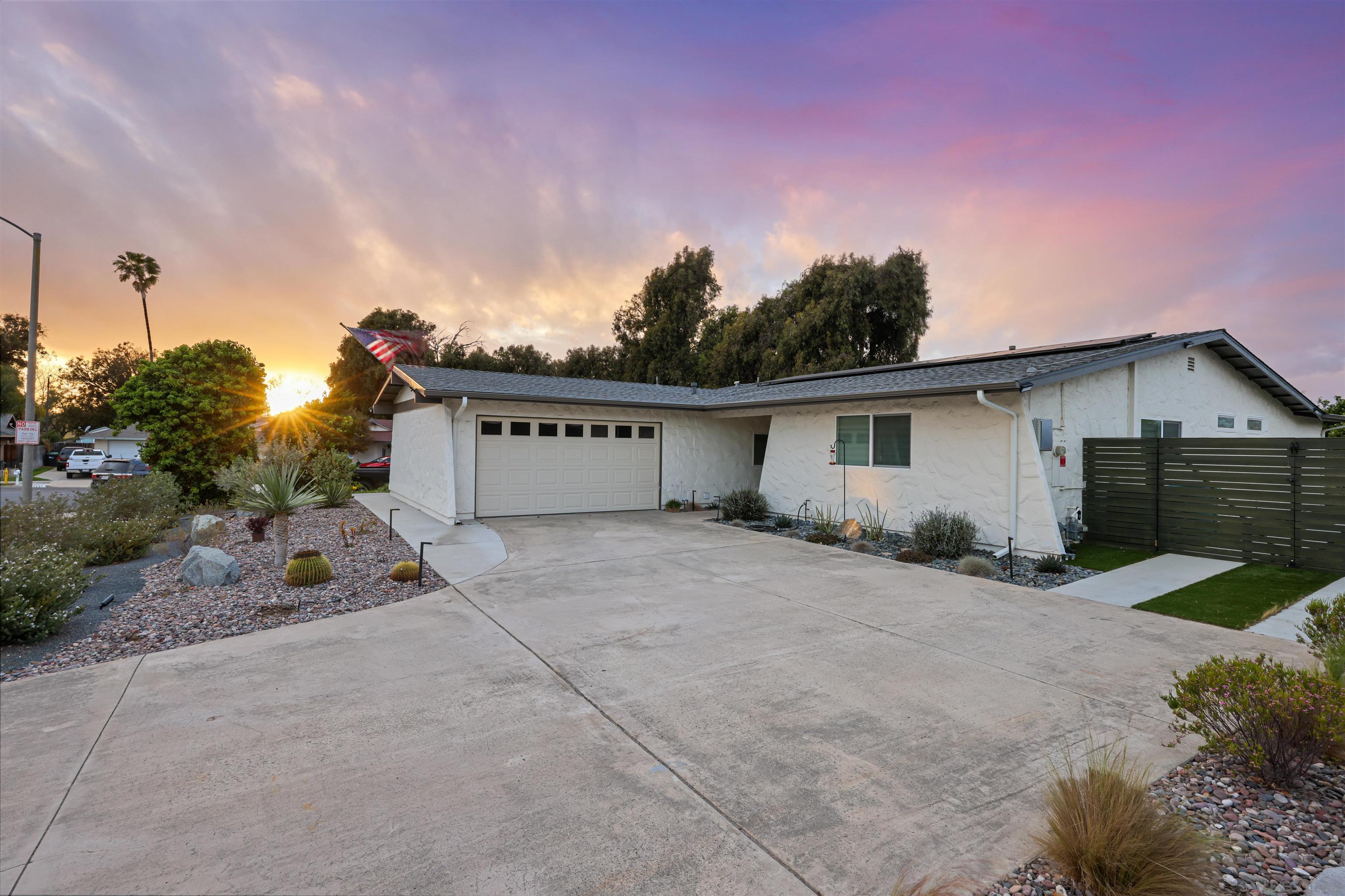 Detail Gallery Image 1 of 1 For 4016  via Rio Ave, Oceanside,  CA 92057 - 4 Beds | 2 Baths