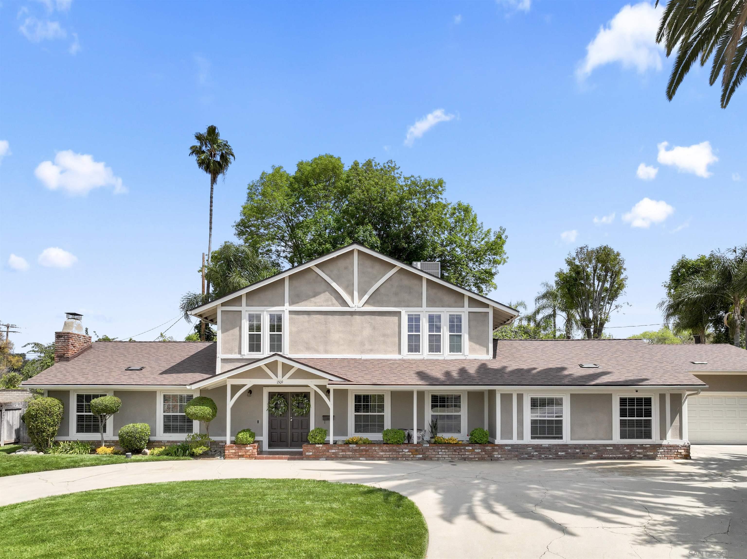 Detail Gallery Image 1 of 1 For 1509  Bel Air Court, Redlands,  CA 92373 - 5 Beds | 2/1 Baths