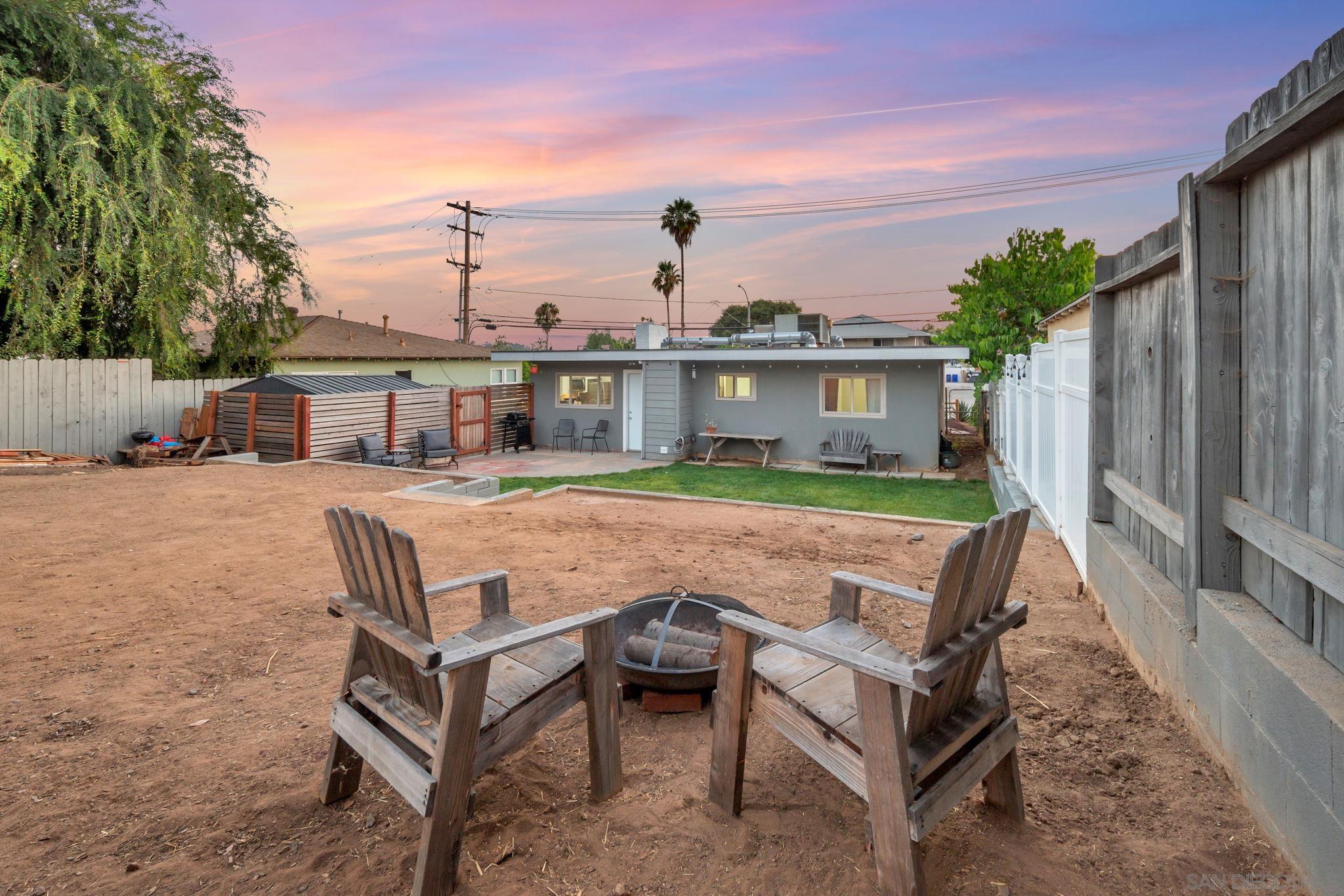 Detail Gallery Image 1 of 1 For 231 N Citrus Ave, Vista,  CA 92084 - 2 Beds | 1 Baths