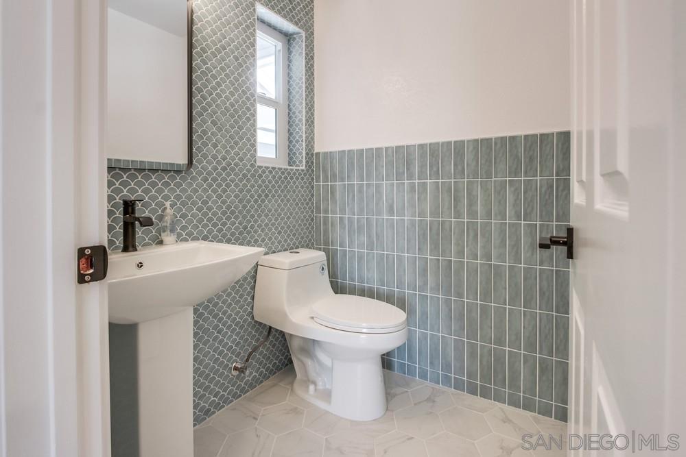 Detail Gallery Image 24 of 68 For 2334  Kimberly Ct, Carlsbad,  CA 92008 - 4 Beds | 2/1 Baths