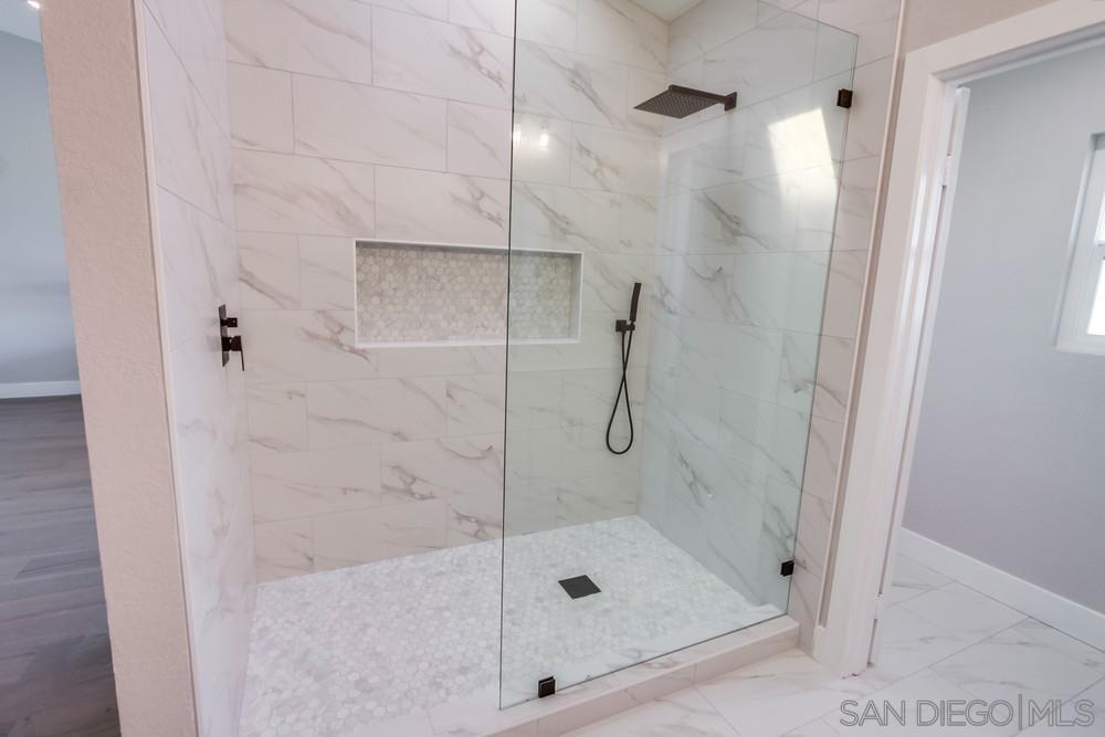 Detail Gallery Image 31 of 68 For 2334  Kimberly Ct, Carlsbad,  CA 92008 - 4 Beds | 2/1 Baths