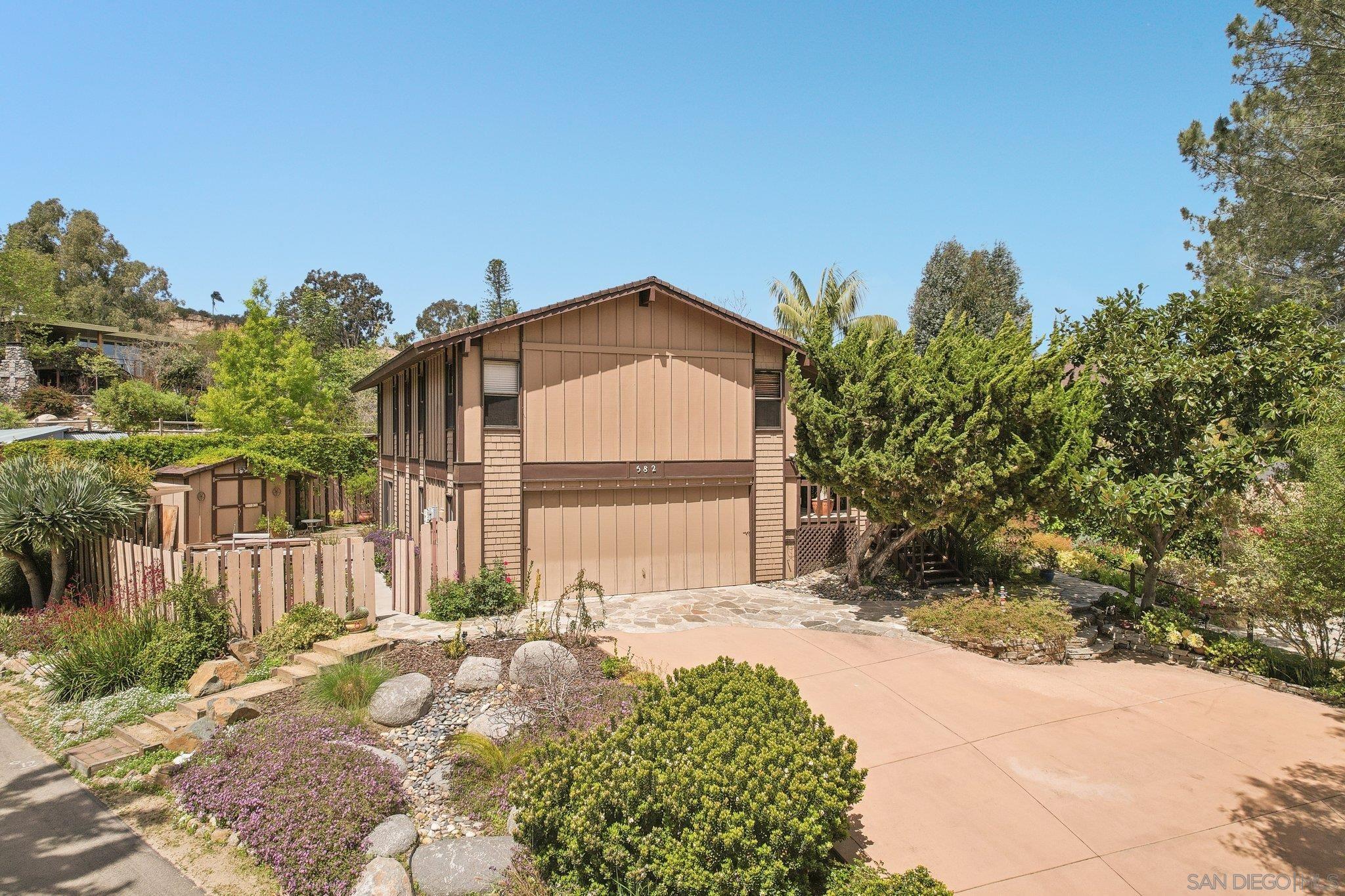 Detail Gallery Image 1 of 1 For 582  Rancho Santa Fe Rd, Encinitas,  CA 92024 - 4 Beds | 2/1 Baths