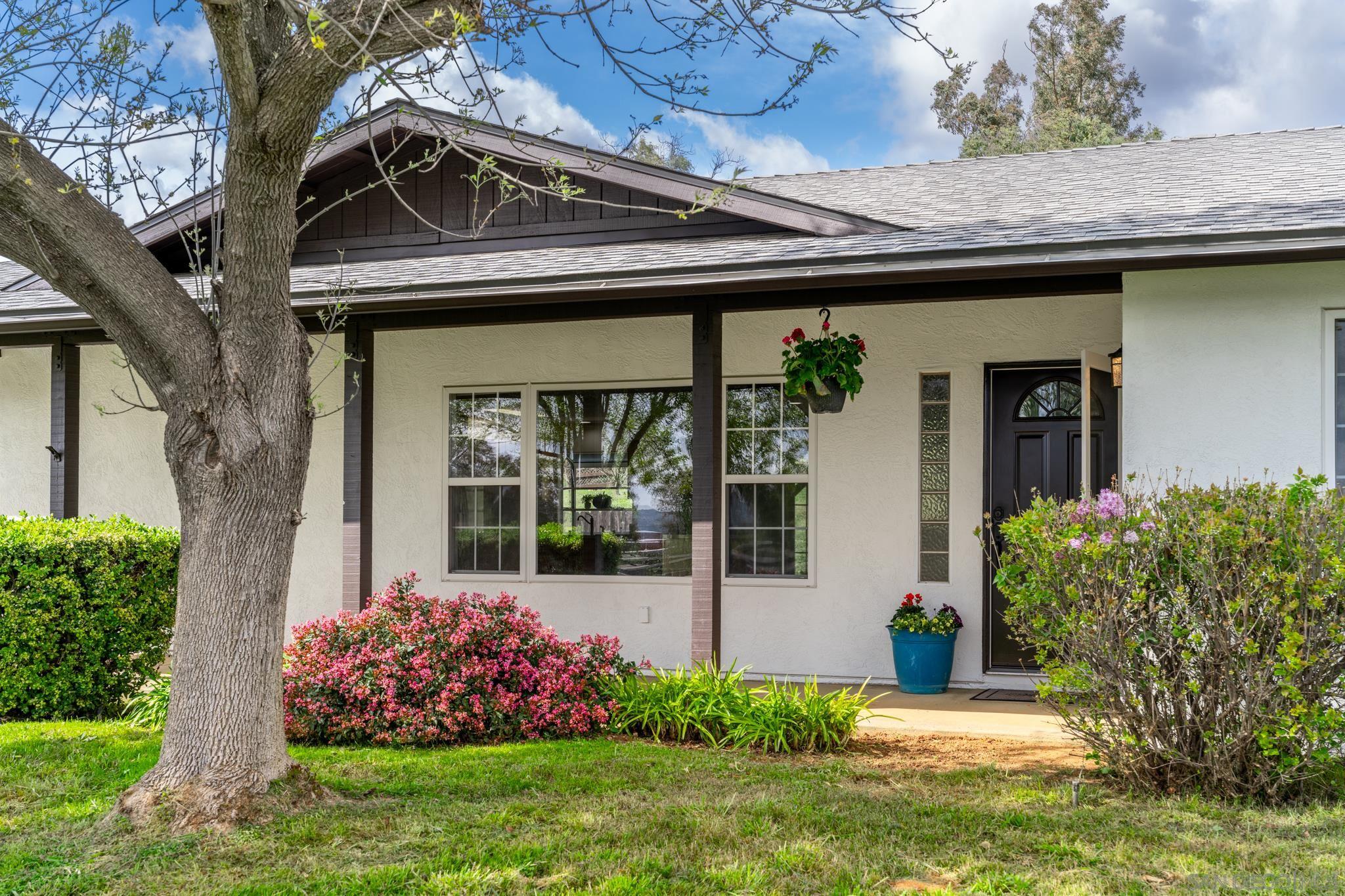 Detail Gallery Image 1 of 1 For 671  Moonlight Way, Ramona,  CA 92065 - 4 Beds | 2 Baths