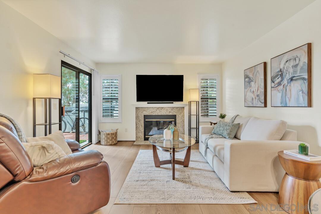 Detail Gallery Image 1 of 1 For 14942  Avenida Venusto  #101,  San Diego,  CA 92128 - 2 Beds | 2 Baths