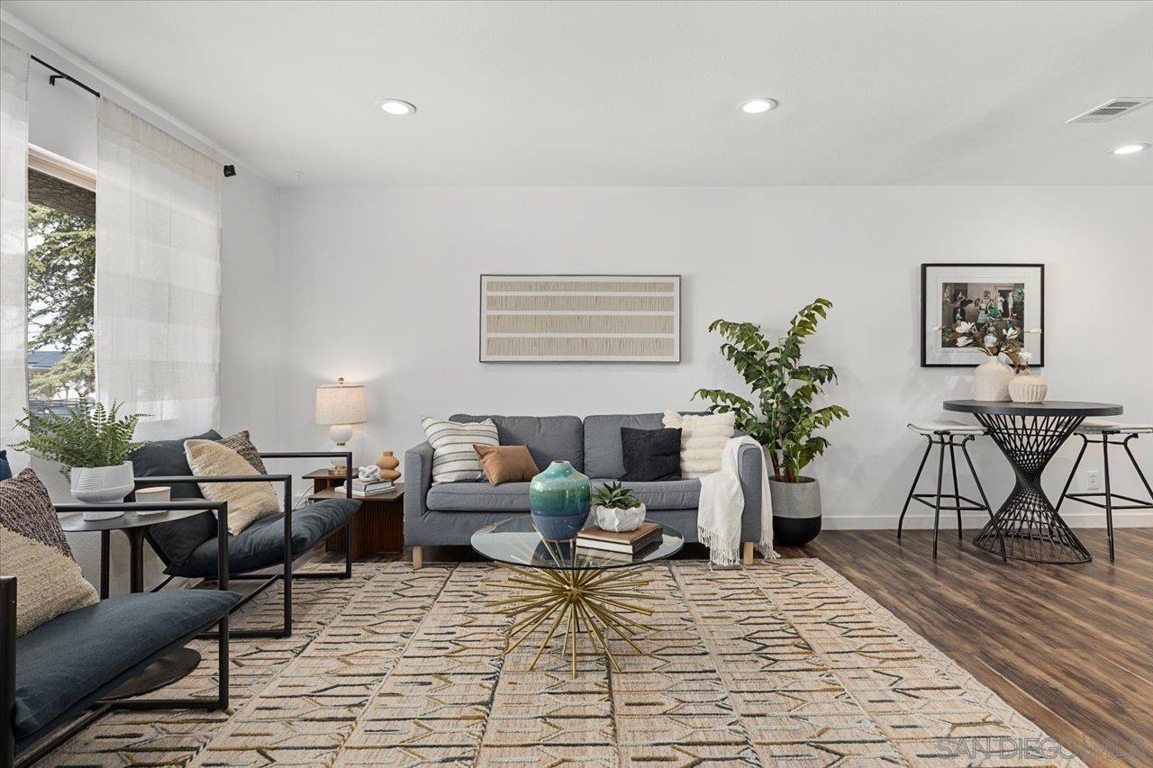 Detail Gallery Image 1 of 1 For 725  Rytko St, San Diego,  CA 92114 - 3 Beds | 1 Baths