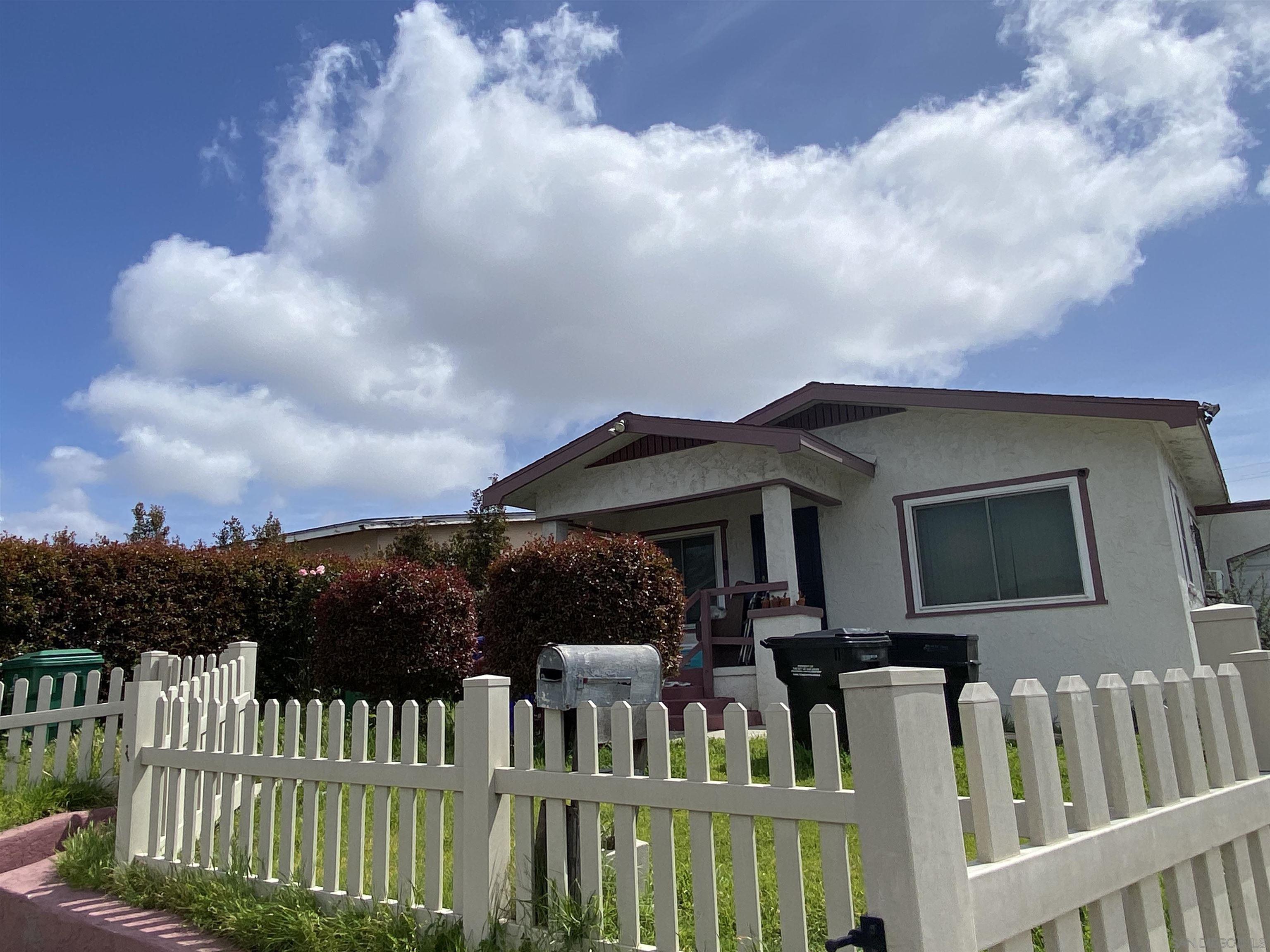 Detail Gallery Image 1 of 1 For 3835  Ocean View Blvd, San Diego,  CA 92113 - 3 Beds | 1 Baths