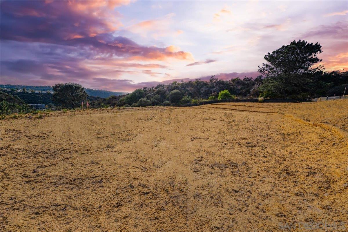 Detail Gallery Image 3 of 10 For , San Diego,  CA 92130 - – Beds | – Baths