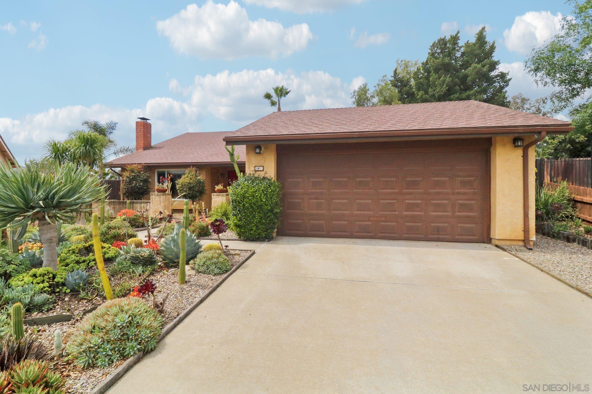 Detail Gallery Image 1 of 1 For 191  Calle Isabel, San Marcos,  CA 92069 - 4 Beds | 2 Baths