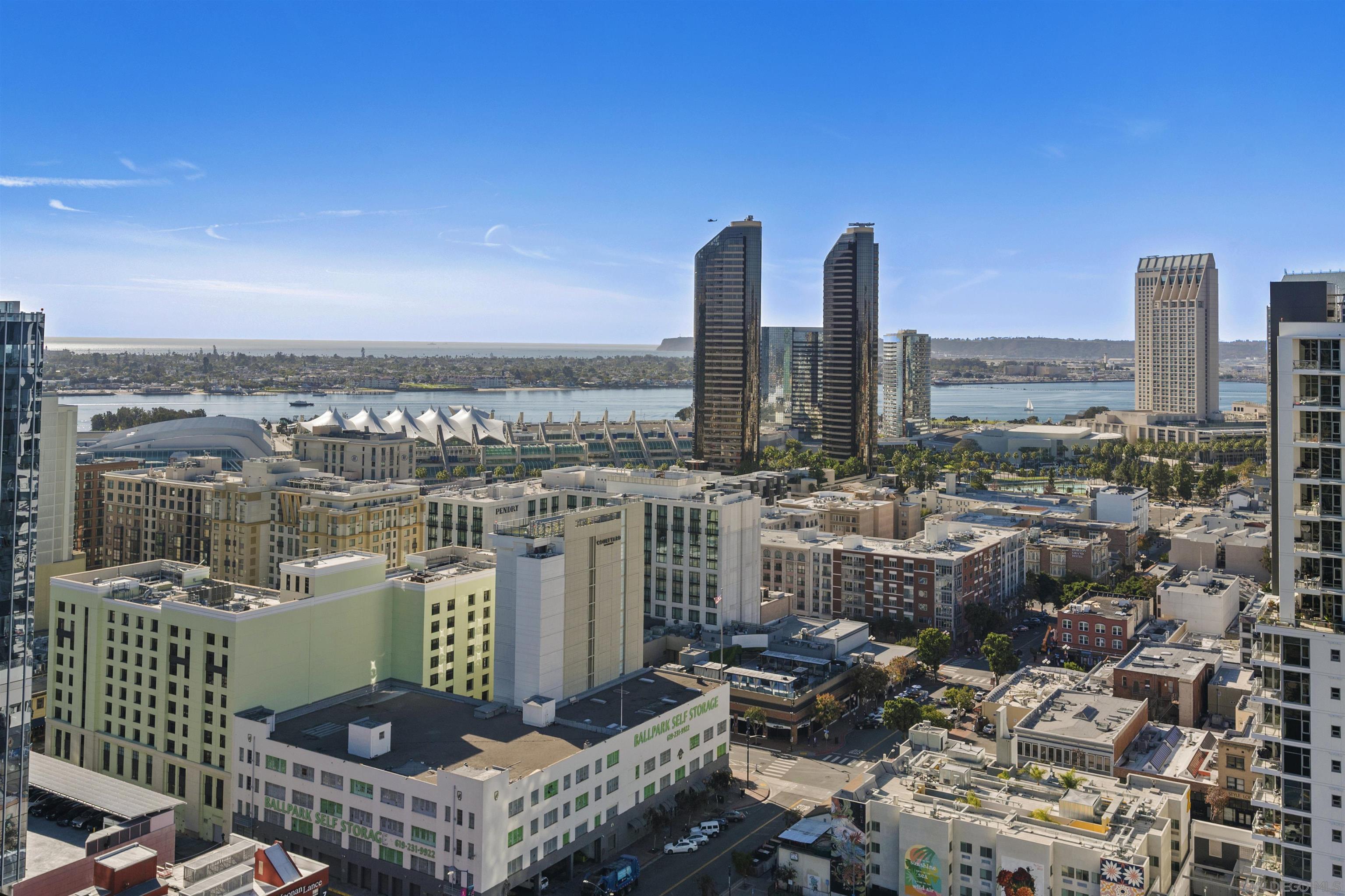 Detail Gallery Image 1 of 1 For 800  the Mark Ln.  #2401,  San Diego,  CA 92101 - 2 Beds | 2 Baths