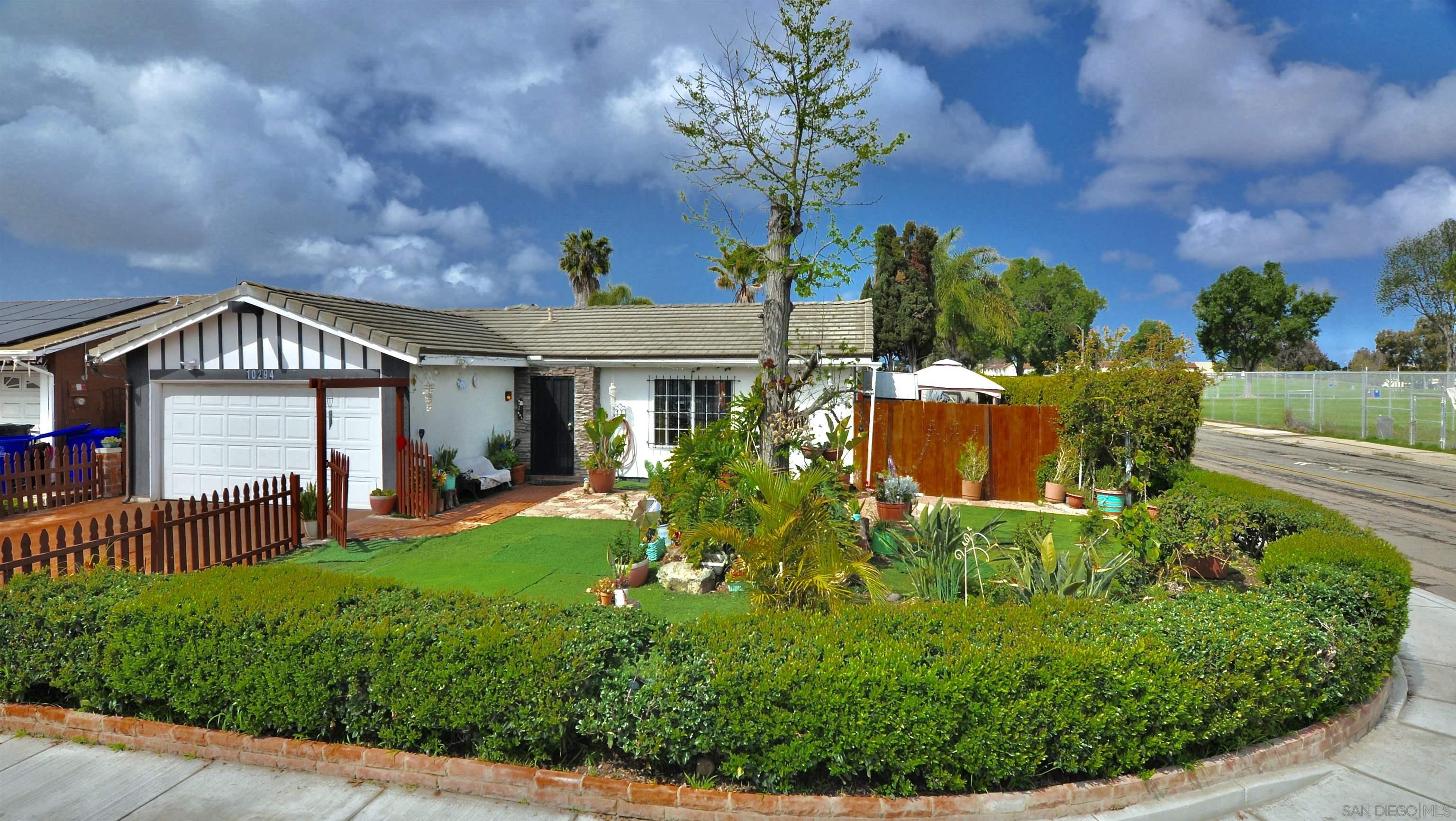 Detail Gallery Image 1 of 1 For 10294  Drumcliff Ave, San Diego,  CA 92126 - 3 Beds | 2 Baths