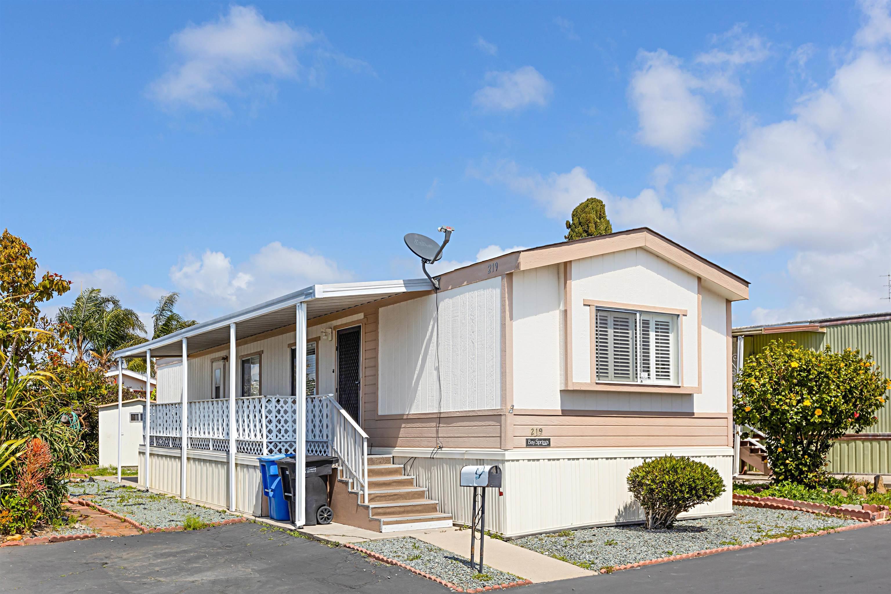 Detail Gallery Image 1 of 1 For 1425  2nd Ave  #219,  Chula Vista,  CA 91911 - 2 Beds | 1 Baths