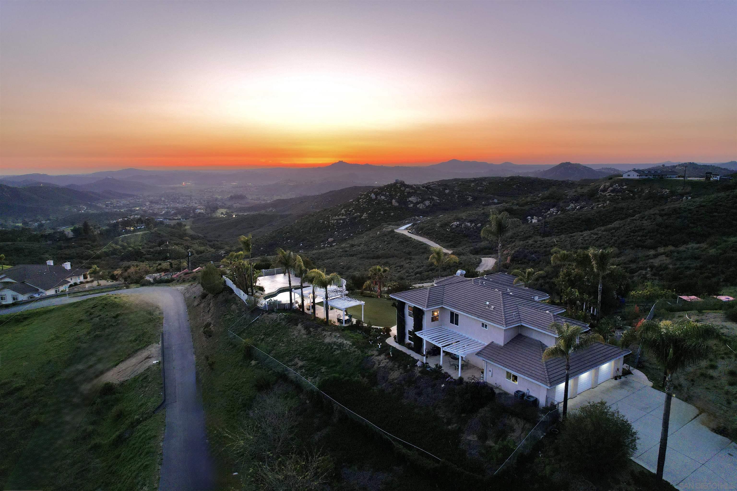 Detail Gallery Image 1 of 1 For 3525  Fern Canyon Rd, Jamul,  CA 91935 - 5 Beds | 4/1 Baths