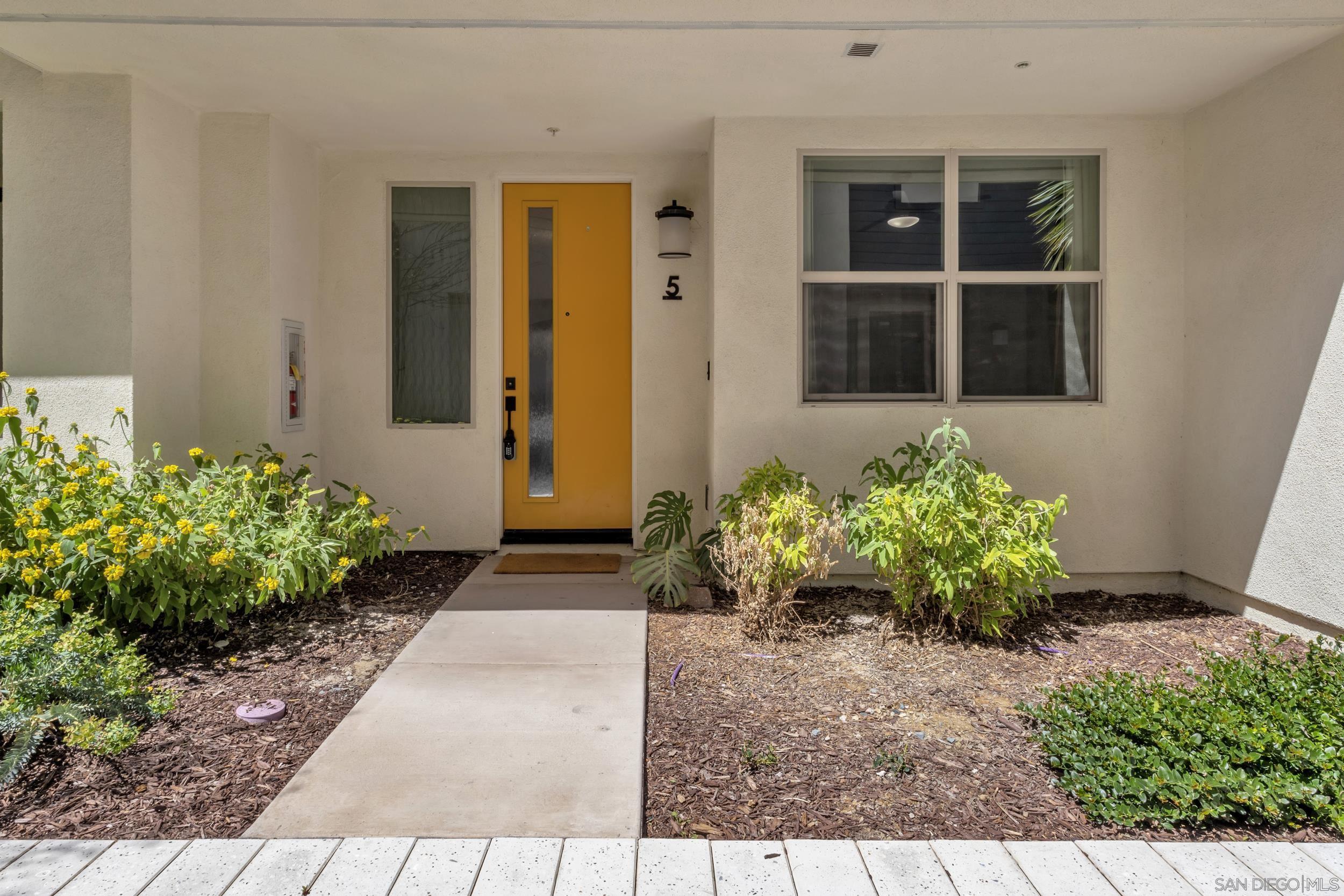 Detail Gallery Image 1 of 1 For 1840  Mint Ter  #UNIT #5,  Chula Vista,  CA 91915 - 4 Beds | 3/1 Baths