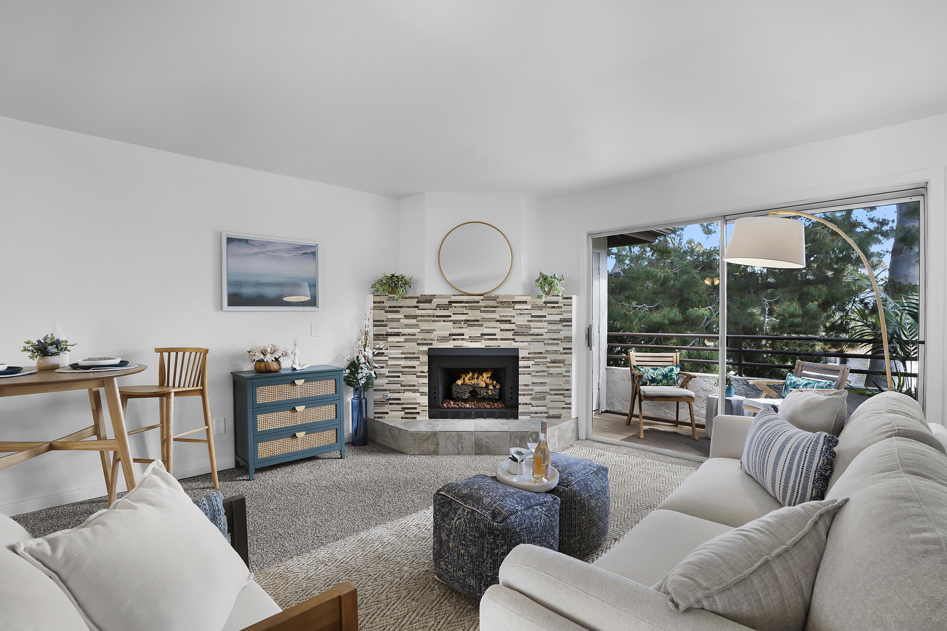 Detail Gallery Image 1 of 1 For 4859  Bella Pacific Row  #228,  San Diego,  CA 92109 - 2 Beds | 2 Baths