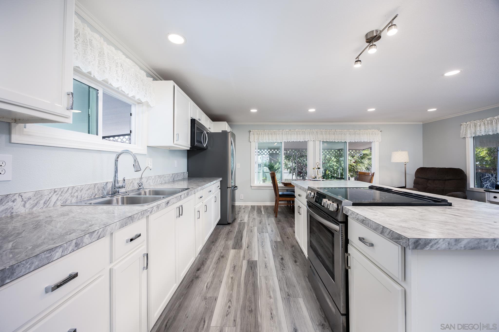 Detail Gallery Image 1 of 1 For 8712 N Magnolia Ave  Spc 177,  Santee,  CA 92071 - 2 Beds | 1 Baths