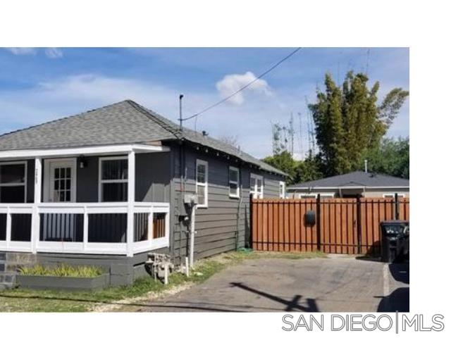 Detail Gallery Image 1 of 1 For 327 - 329  28th St, San Diego,  CA 92102 - – Beds | – Baths