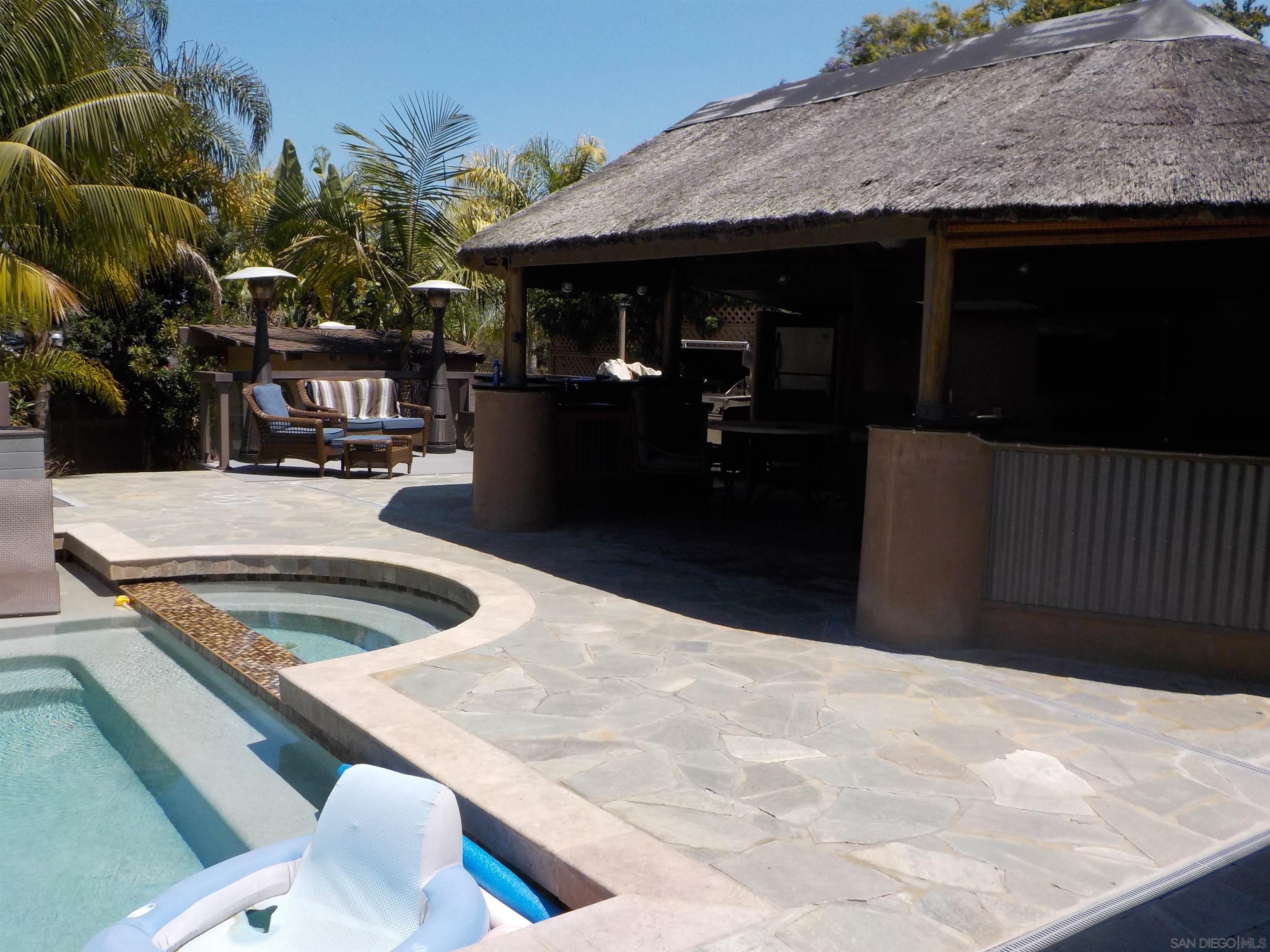 Detail Gallery Image 20 of 32 For 1153  Crest Dr, Encinitas,  CA 92024 - 3 Beds | 3 Baths