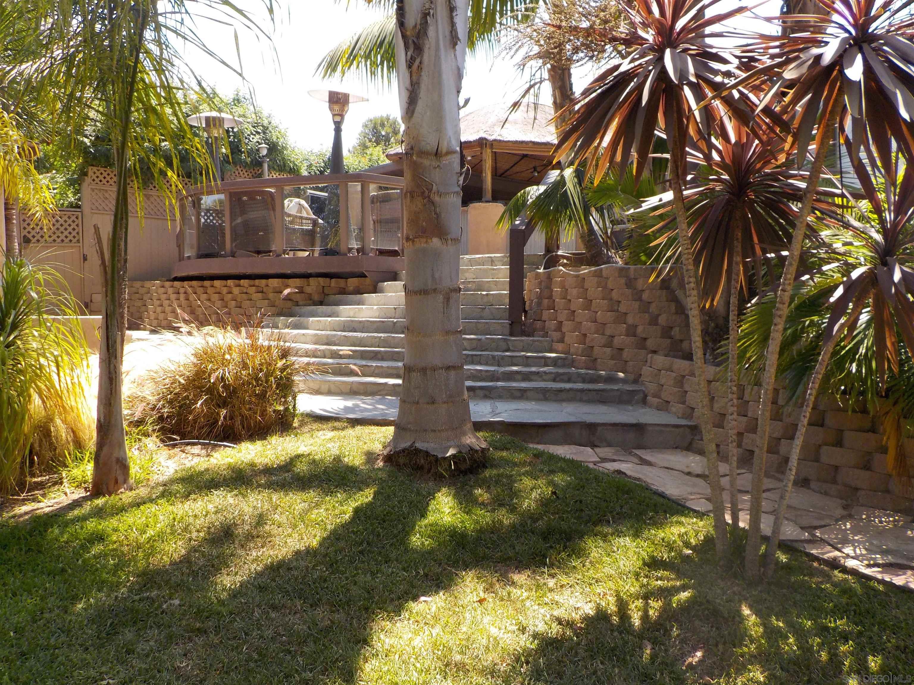 Detail Gallery Image 25 of 32 For 1153  Crest Dr, Encinitas,  CA 92024 - 3 Beds | 3 Baths