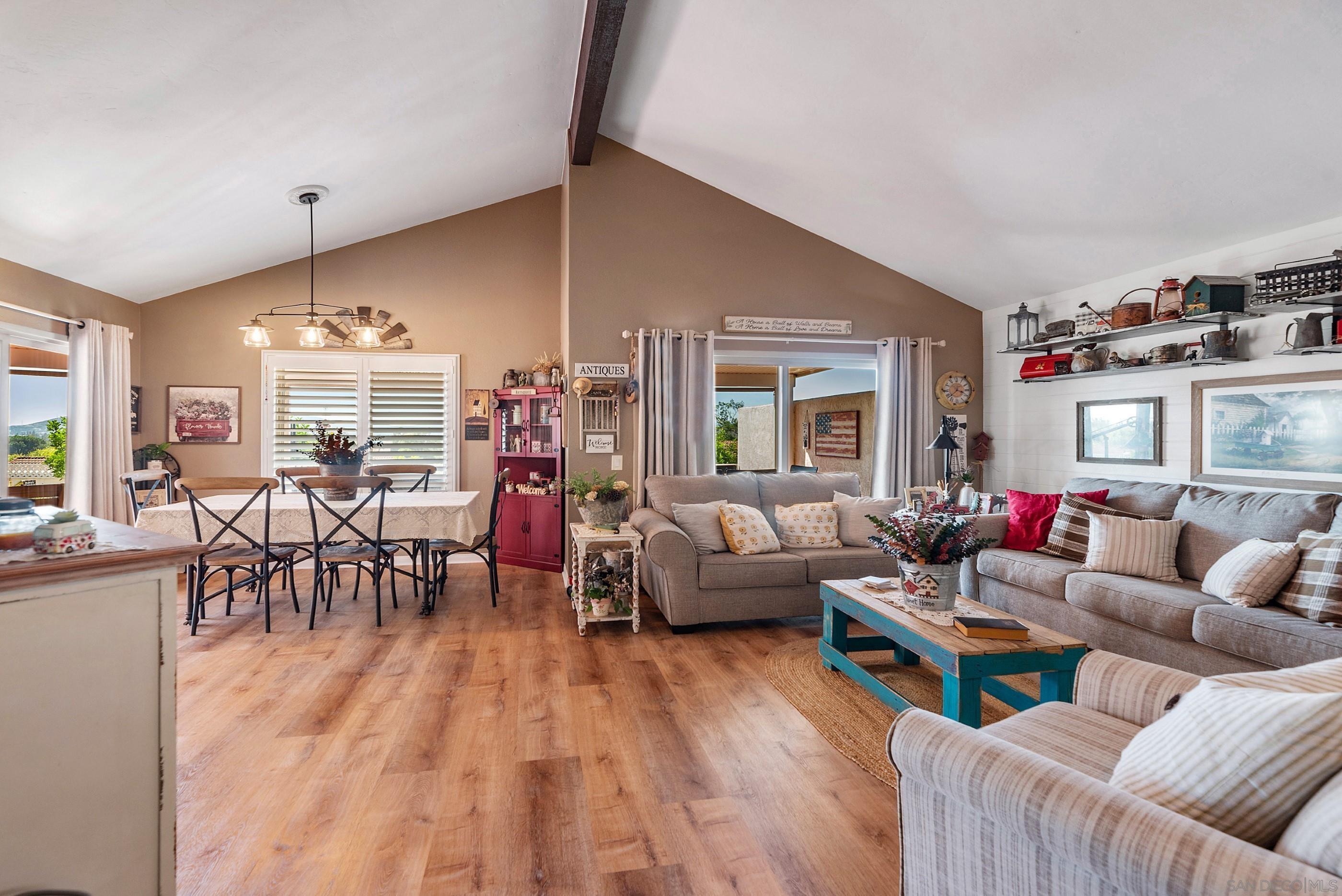 Detail Gallery Image 1 of 1 For 17616  Corte Potosi, San Diego,  CA 92128 - 2 Beds | 2 Baths