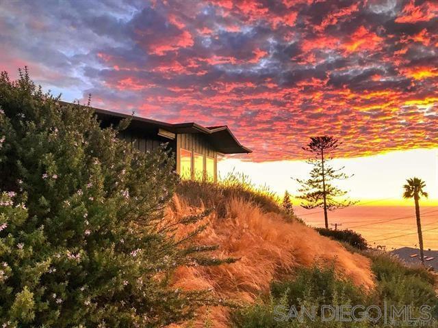 Detail Gallery Image 1 of 1 For 887  La Jolla Rancho Road, La Jolla,  CA 92037 - 5 Beds | 4/2 Baths