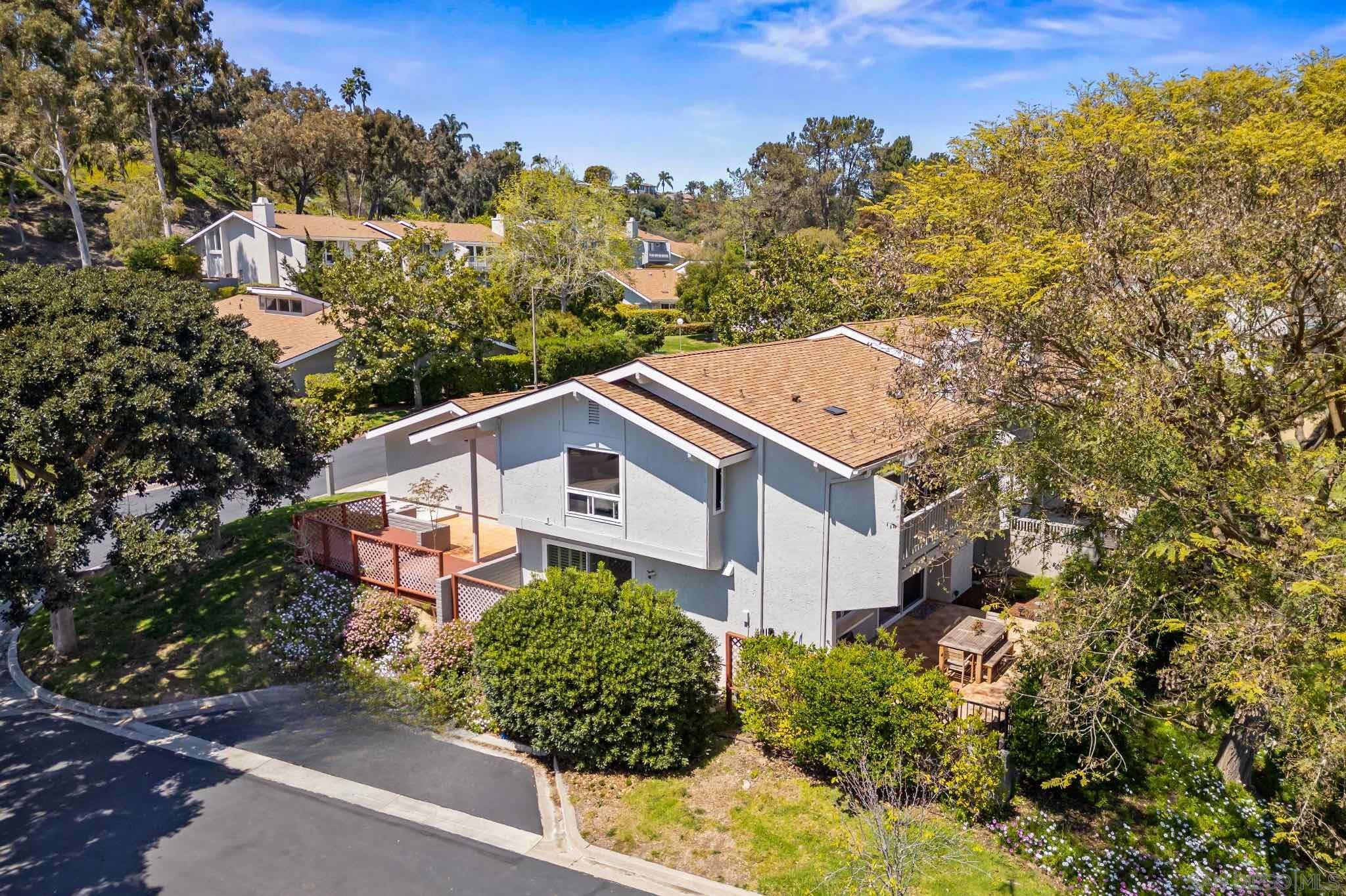 Detail Gallery Image 1 of 1 For 2003  Caminito Circulo Norte, La Jolla,  CA 92037 - 3 Beds | 2/1 Baths