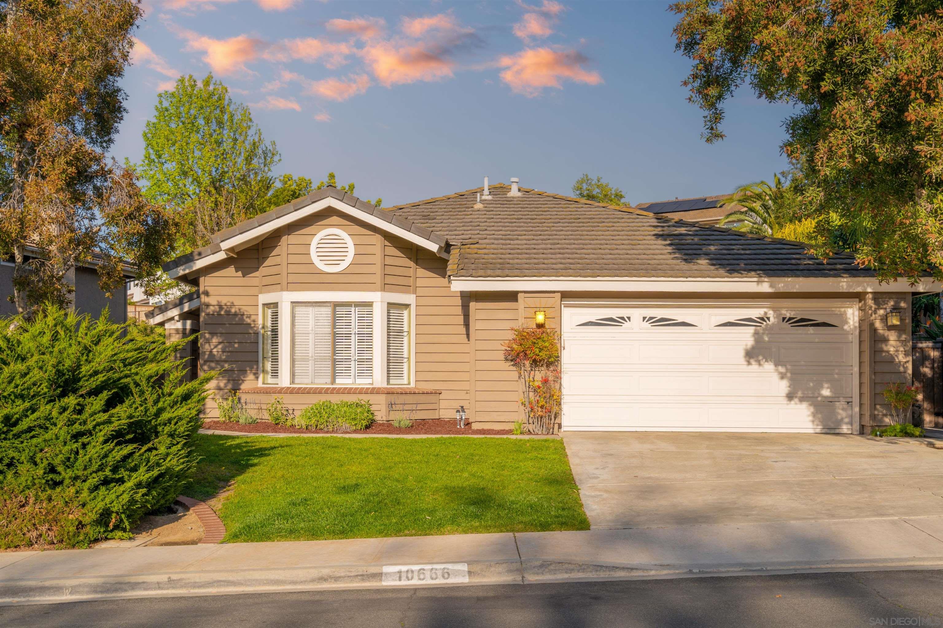 Detail Gallery Image 1 of 1 For 10666  Matinal Cir, San Diego,  CA 92127 - 3 Beds | 2 Baths